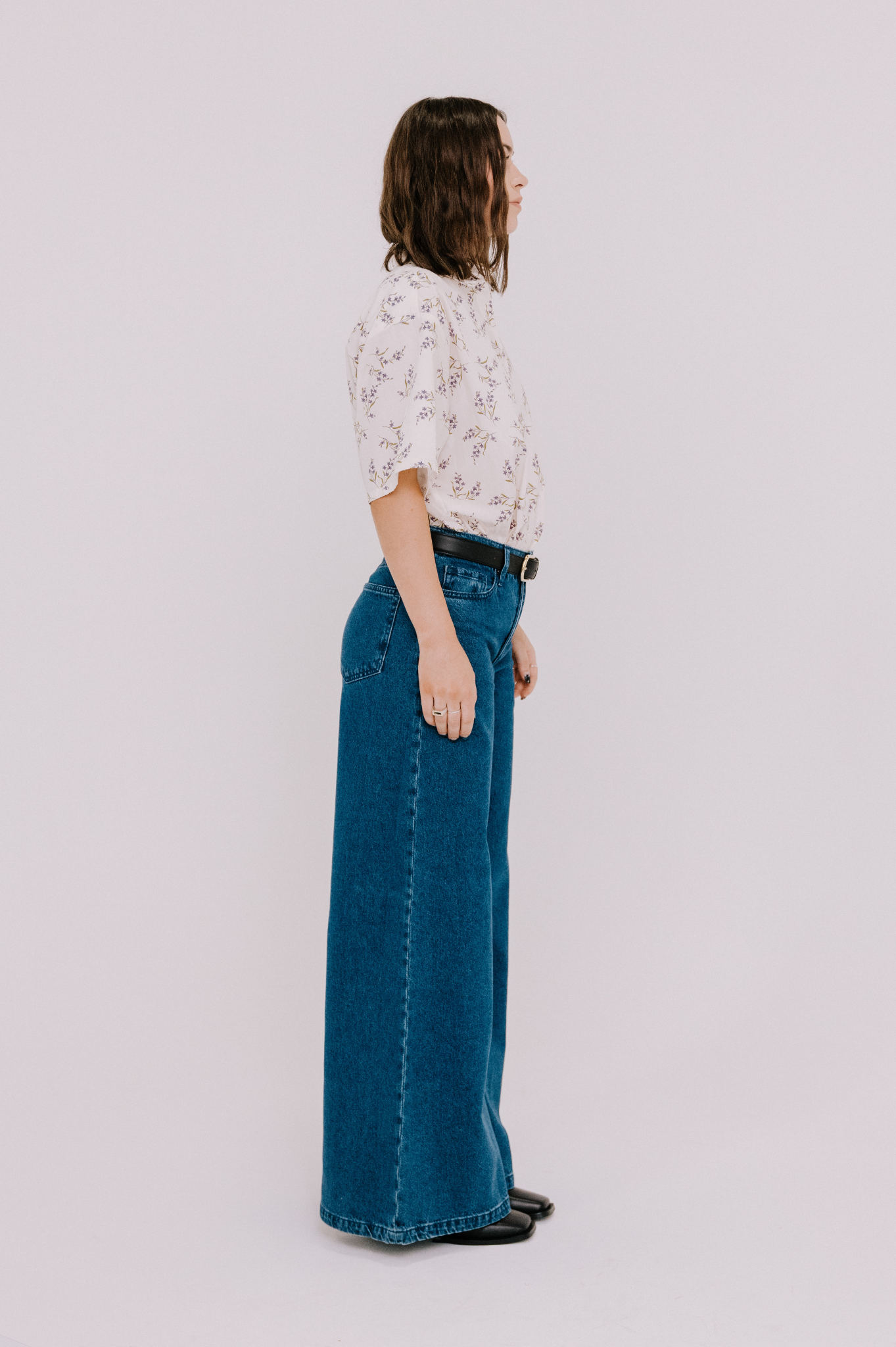 Annie - Jasper Shirt - Winter White Floral