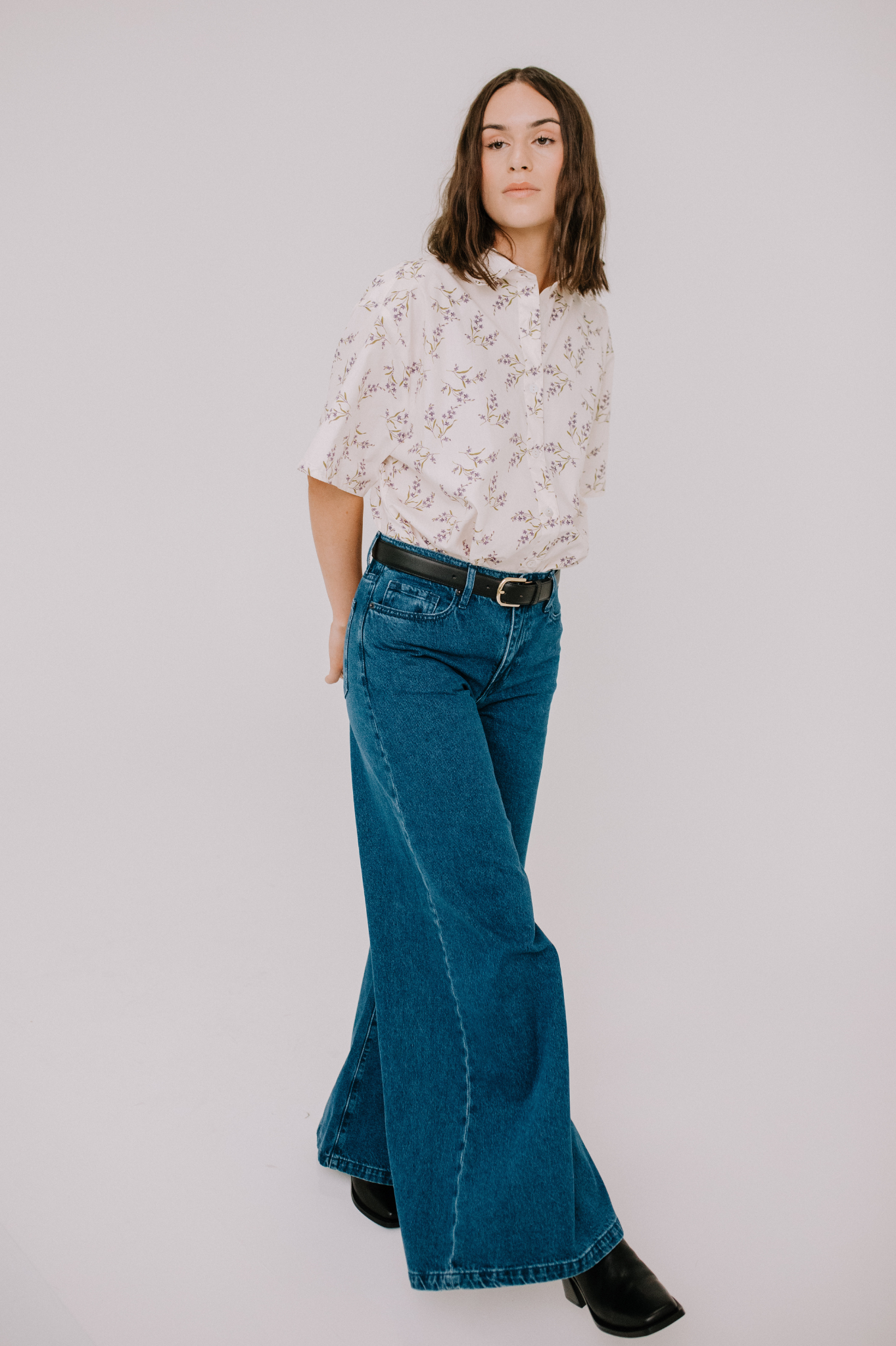 Annie - Jasper Shirt - Winter White Floral