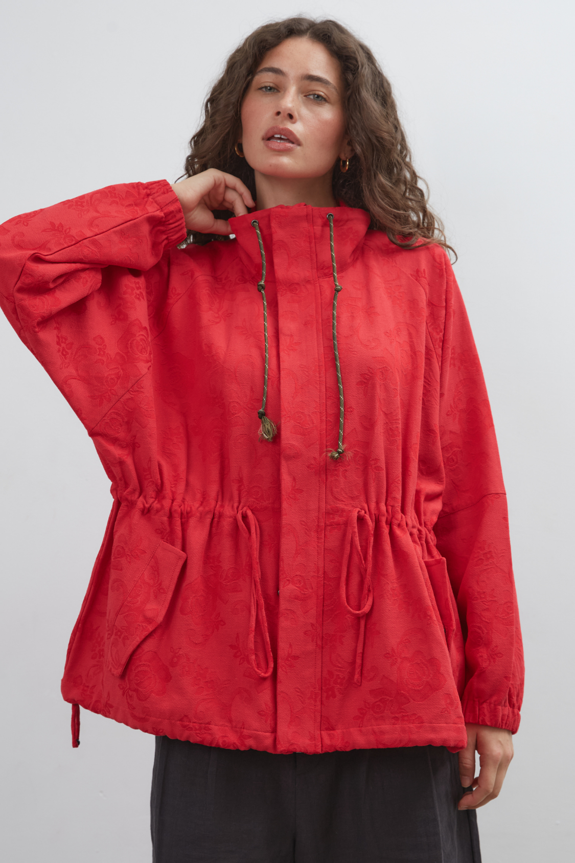 Commonplace - Wayfinder Pull In Jacket - Red