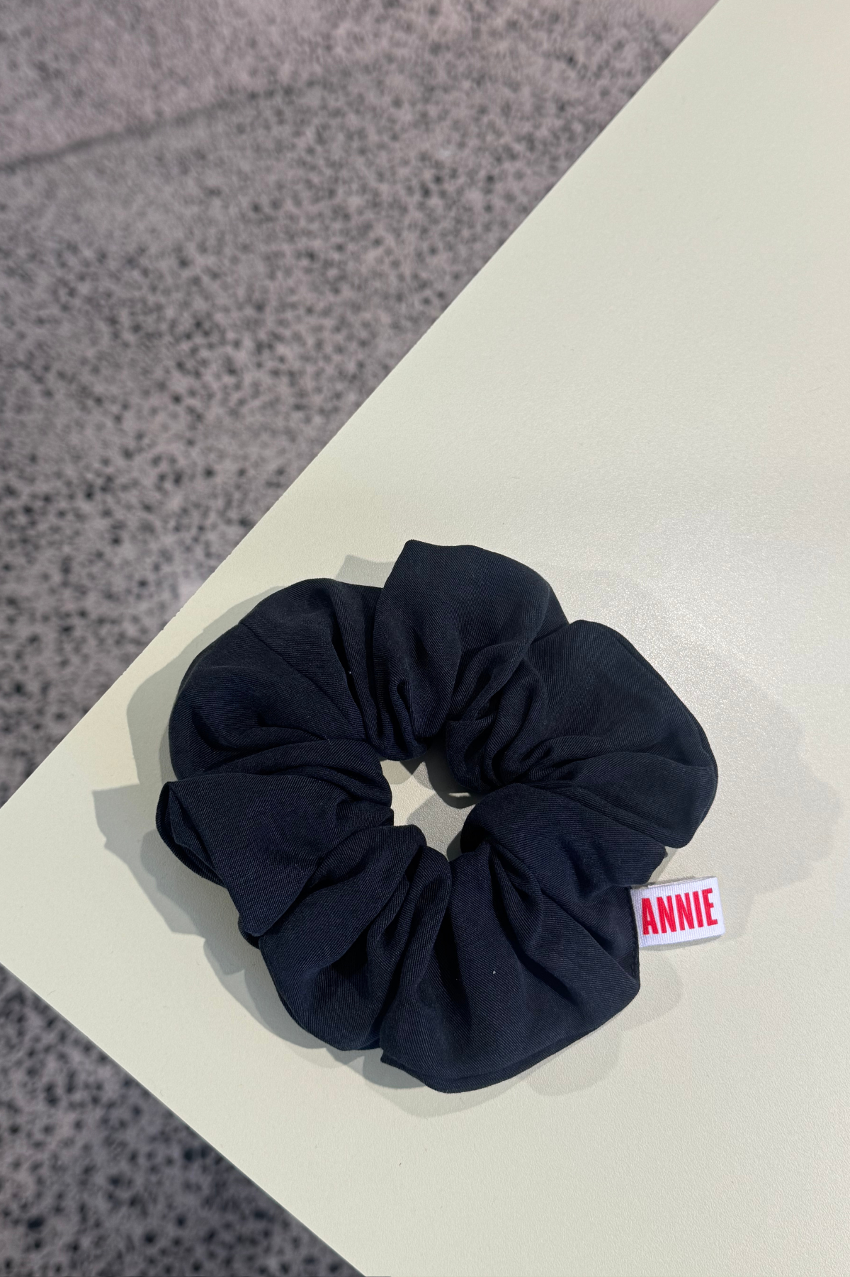Annie - Scrunchie - Classic Washed Black