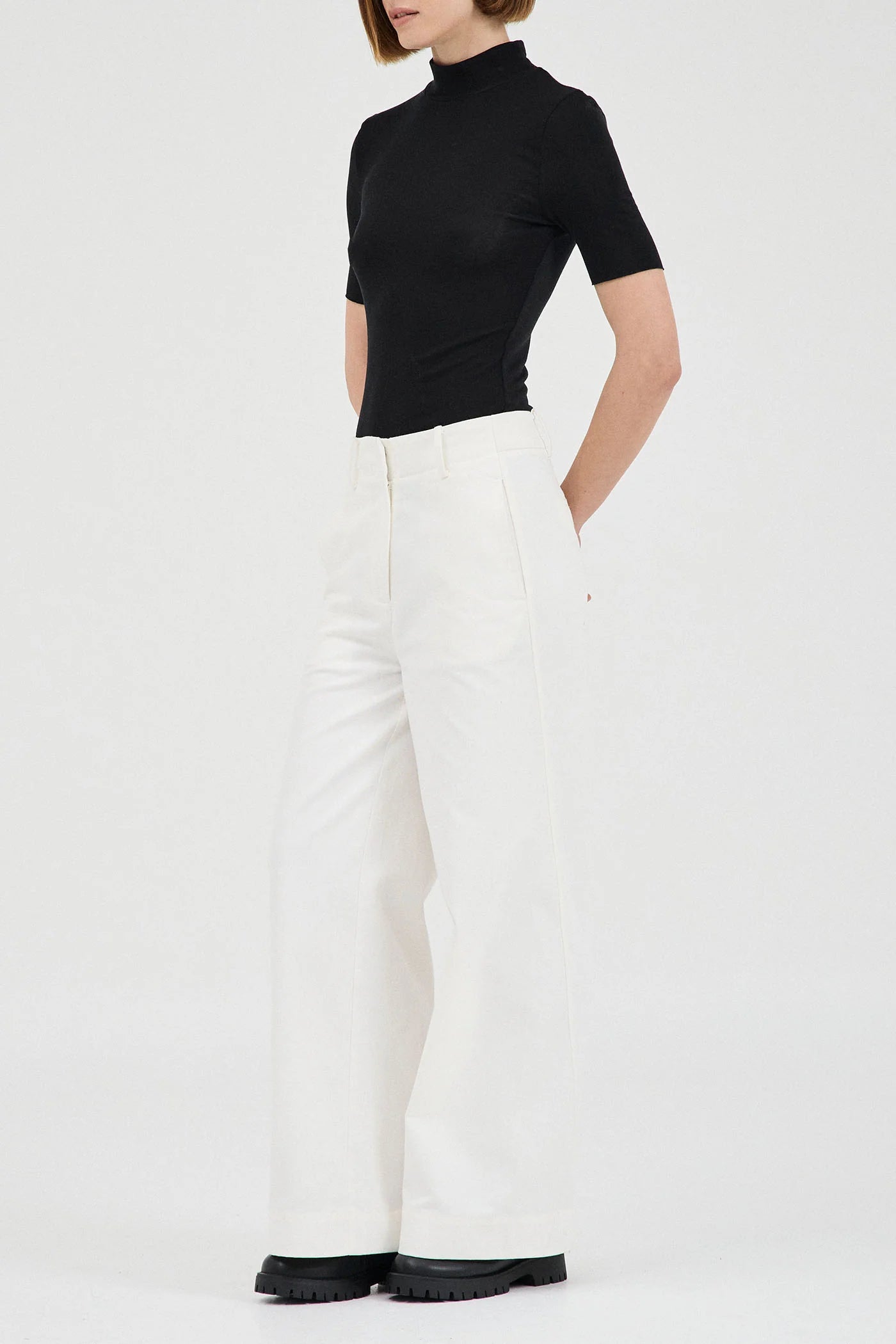 Friend of Audrey - Tencel Wool Short Sleeve Top - Black