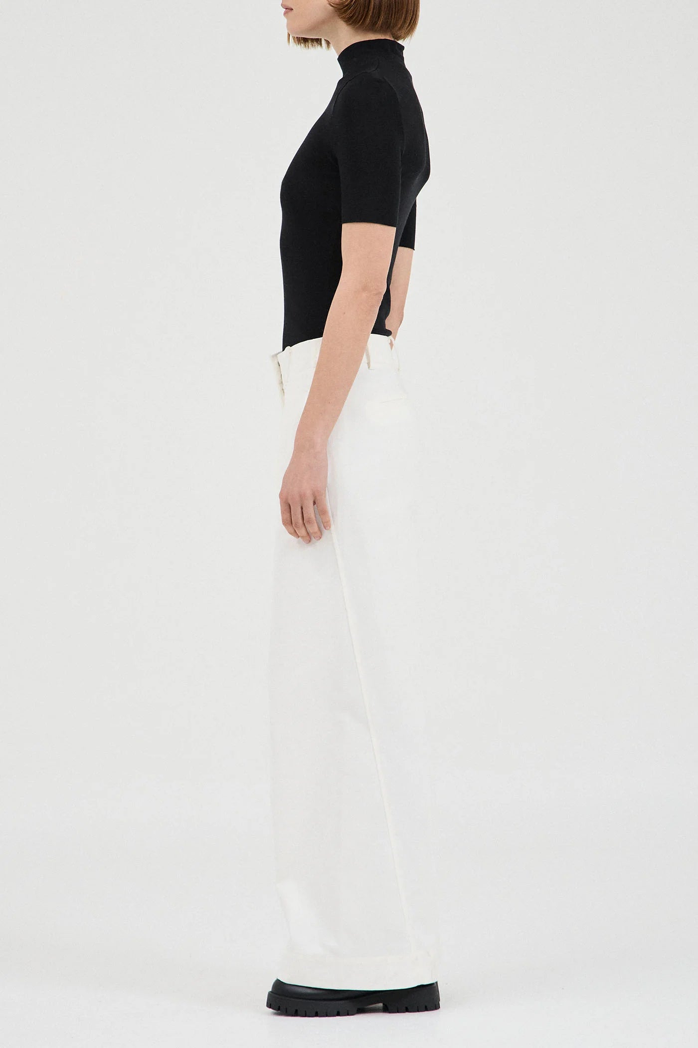 Friend of Audrey - Tencel Wool Short Sleeve Top - Black