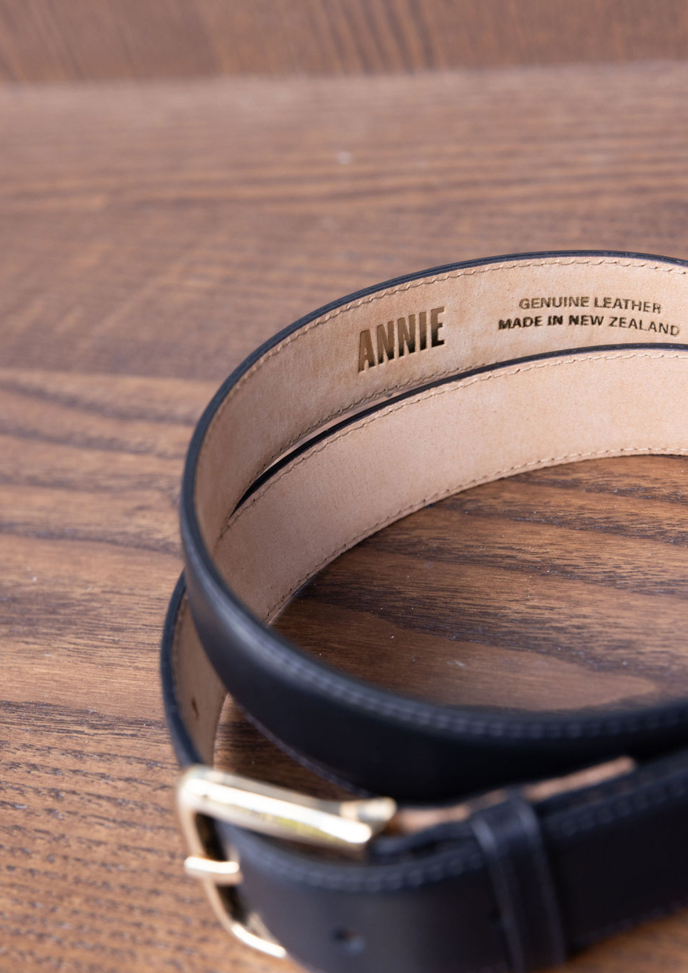 Annie - Line Leather Belt - Black