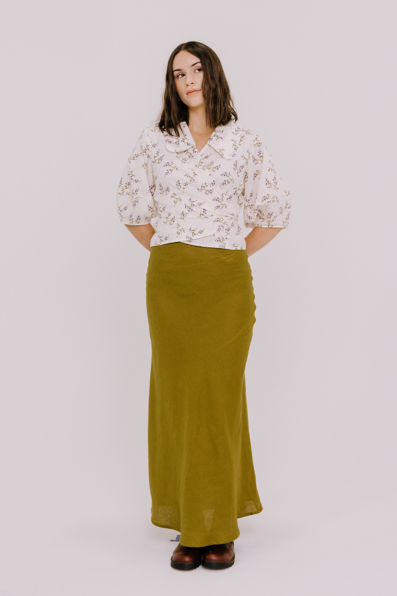 Annie - Lydia Wrap Blouse - White Winter Floral