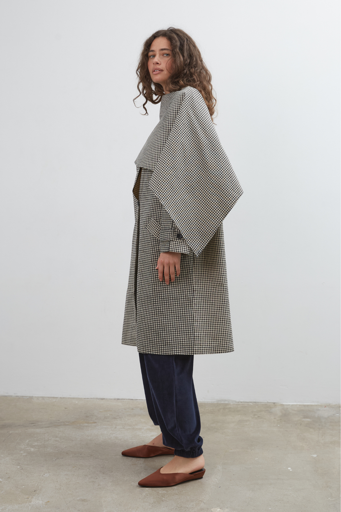 Commonplace - Lady Gingham Trench - Black White