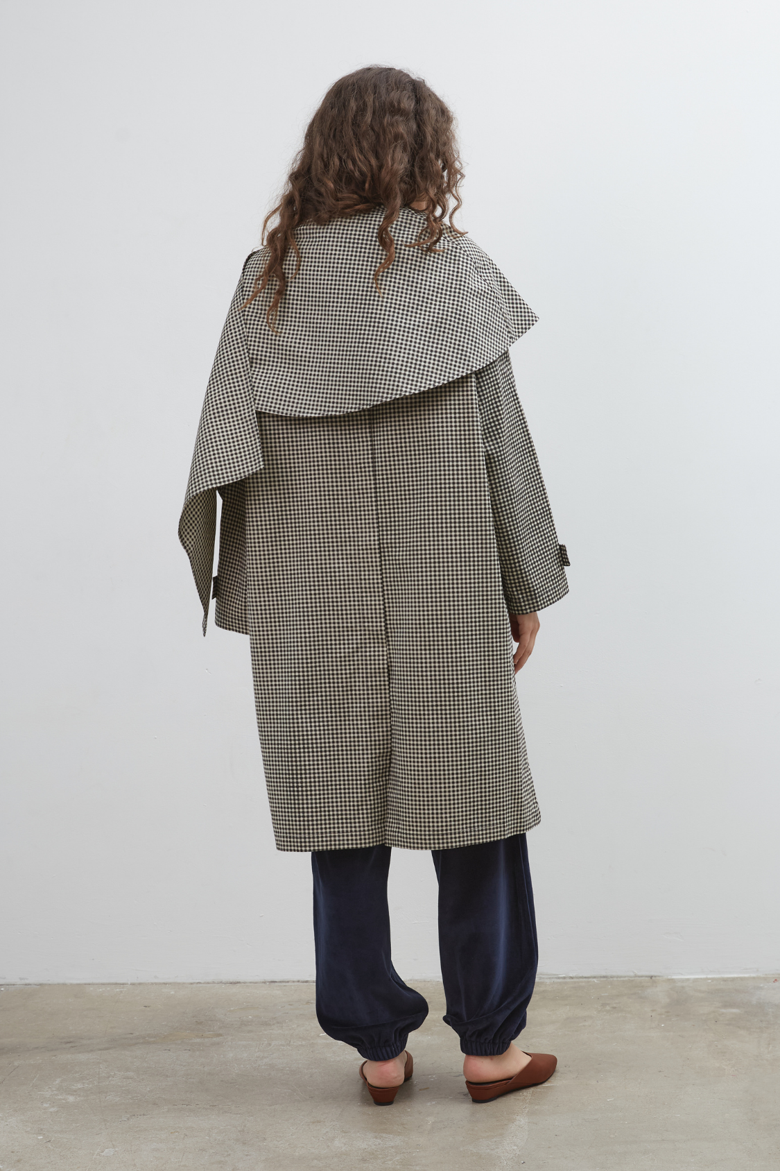 Commonplace - Lady Gingham Trench - Black White