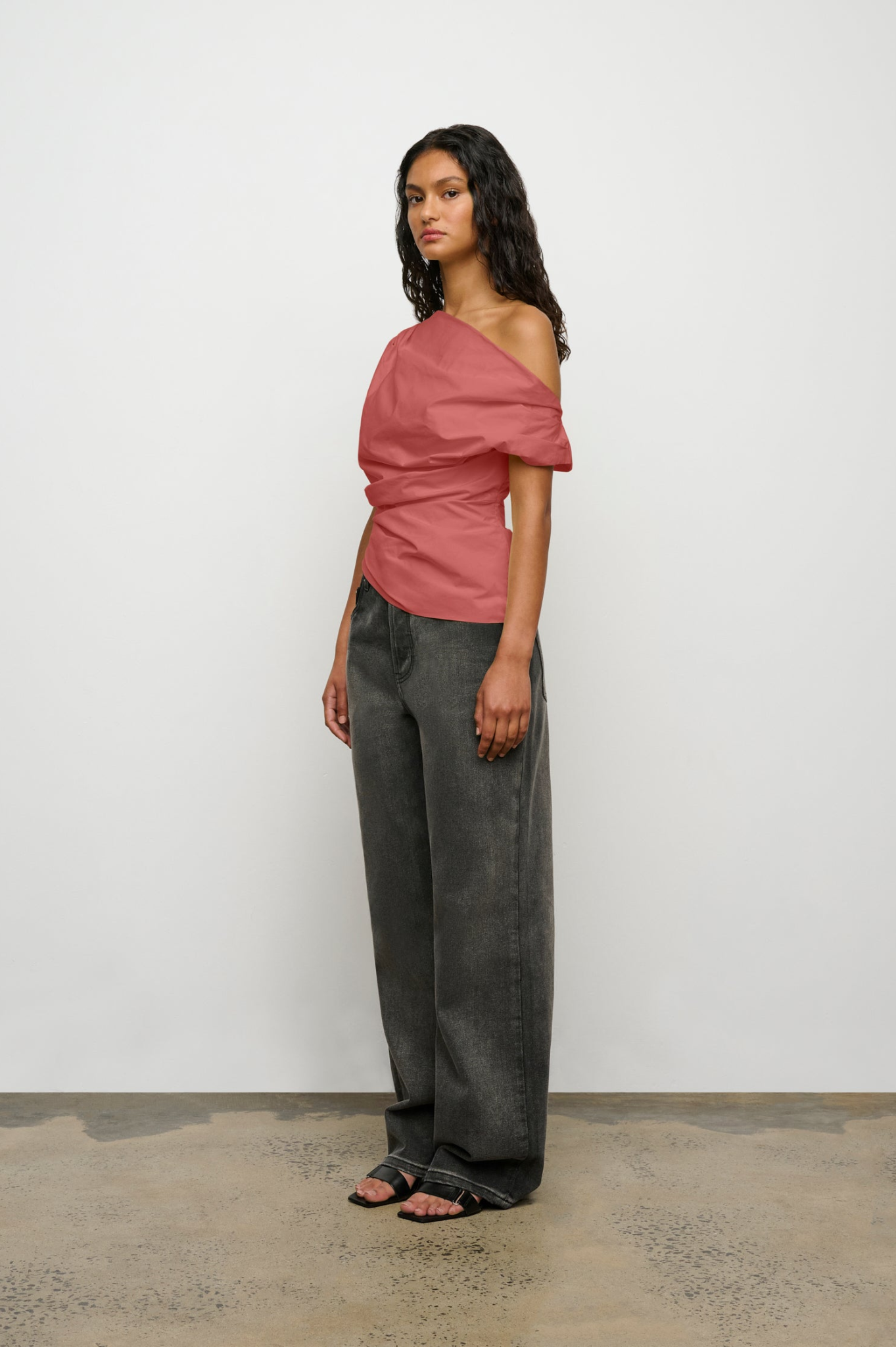 One of Others - Pallas Top - Washed Red