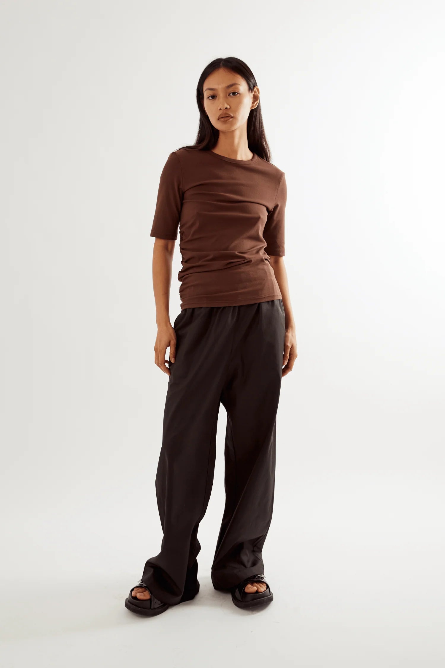 Commonplace - Ruched SS Tee - Choc