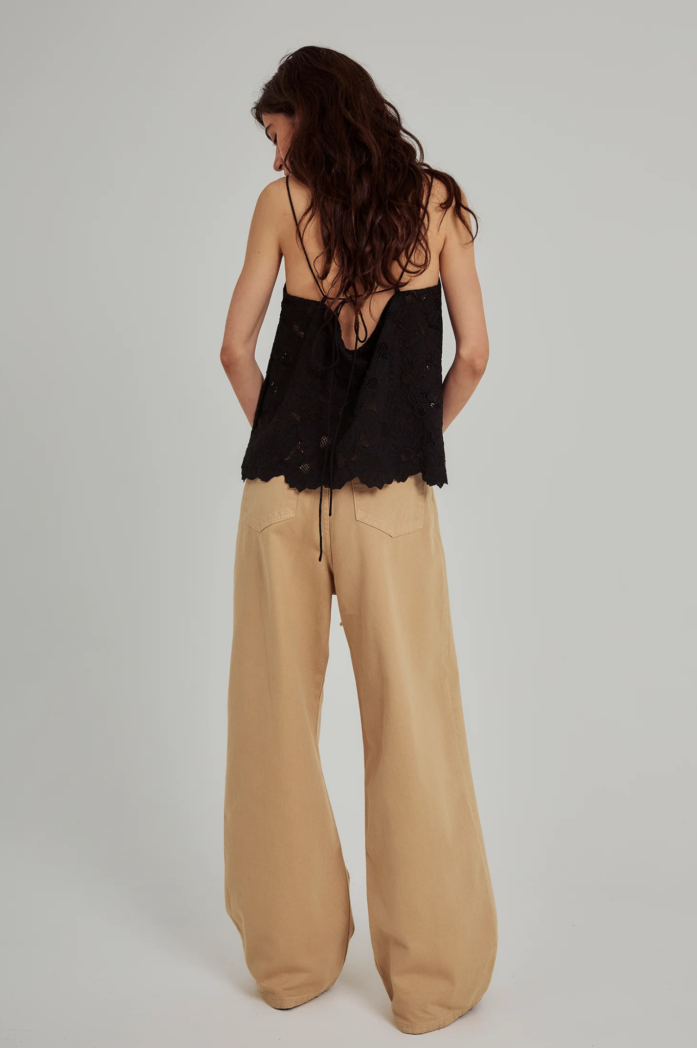 Norr - Hannali Wide Belt Jeans - Light Sand