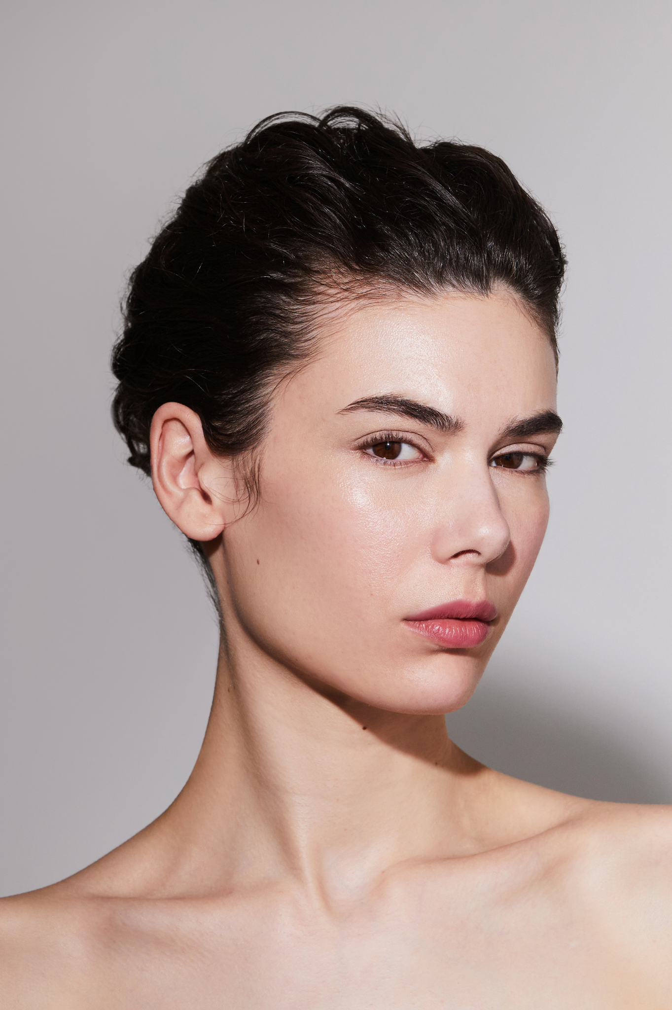 Aleph Beauty - Smoothing Skin Tint SPF20 - Light