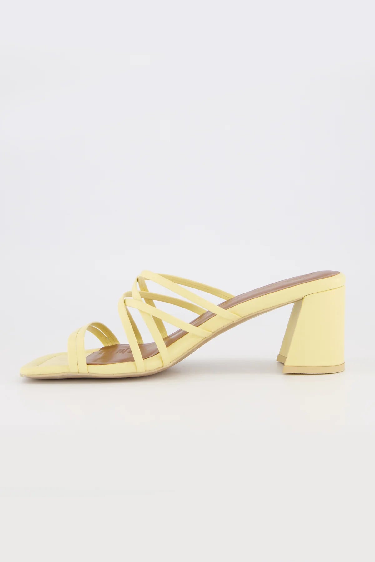 Bronwyn - Lake - Butter