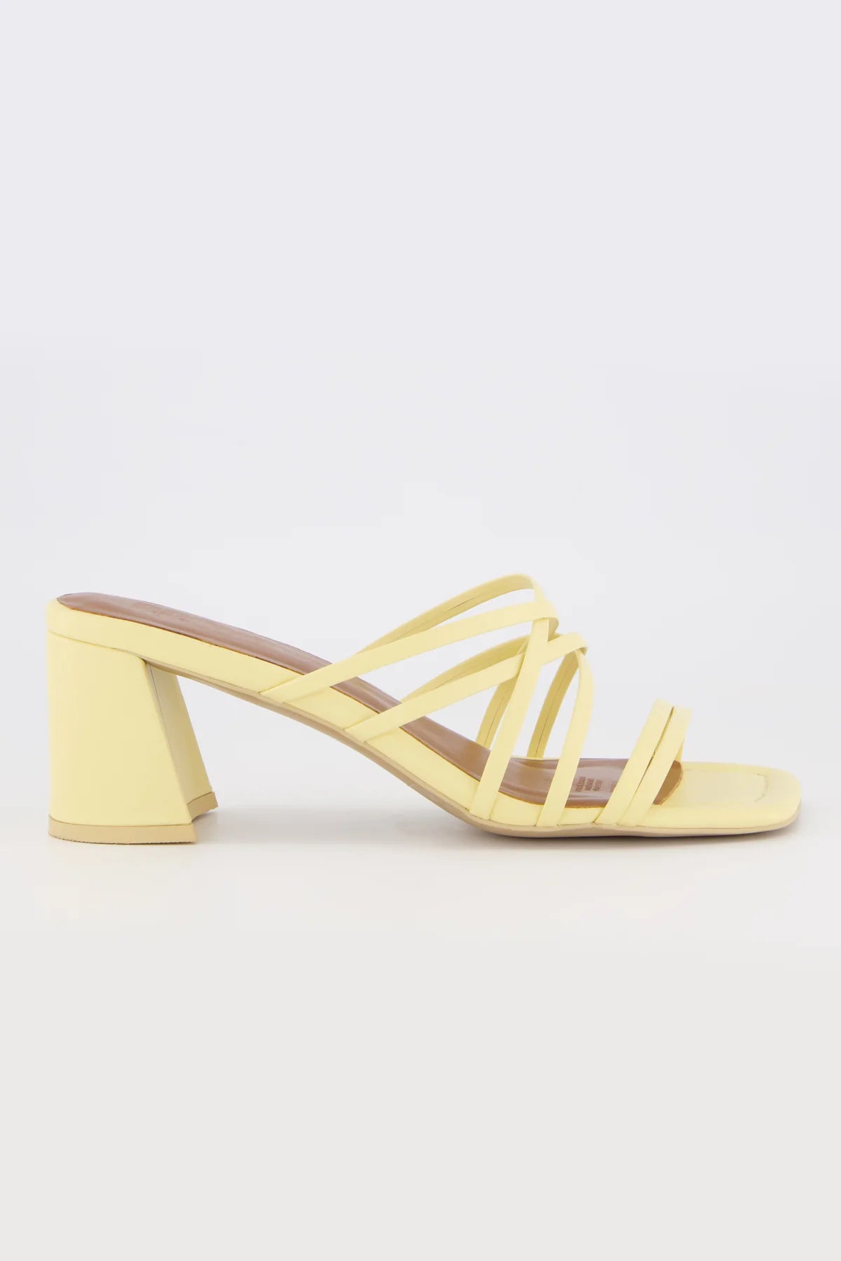 Bronwyn - Lake - Butter