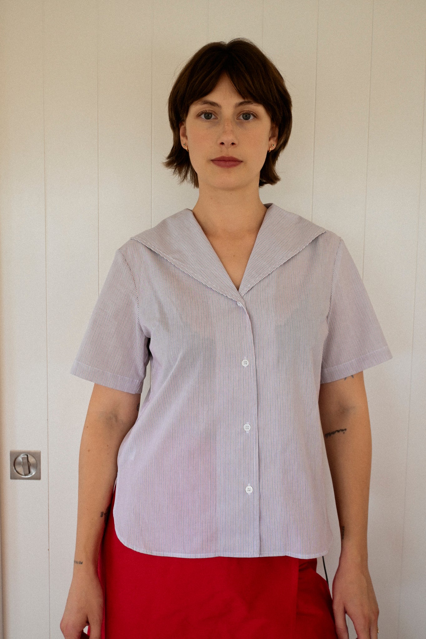 ANNIE - Fold Blouse - Red/Blue Pinstripe