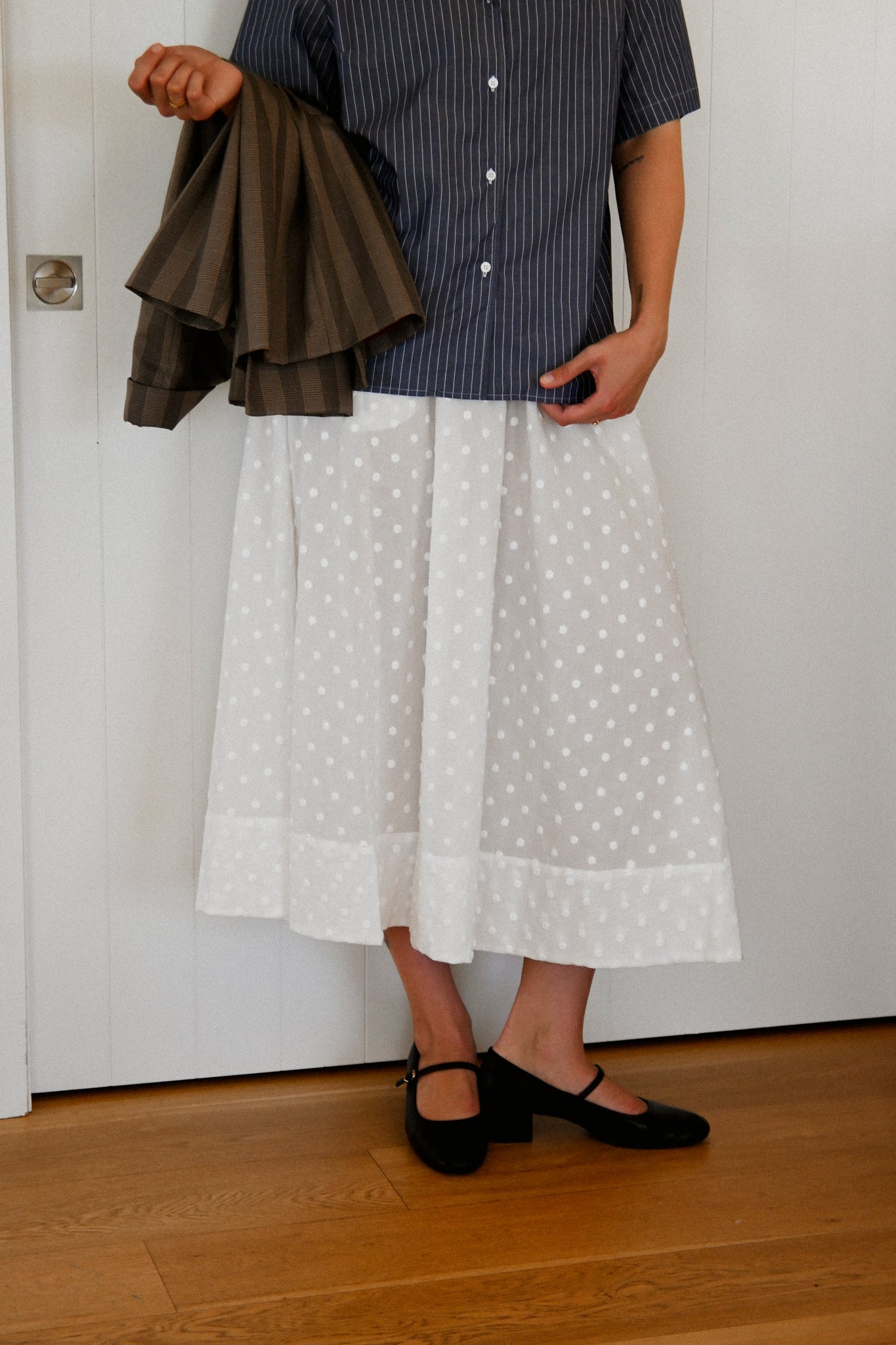 ANNIE - Rue Skirt – Embroidered White Spot