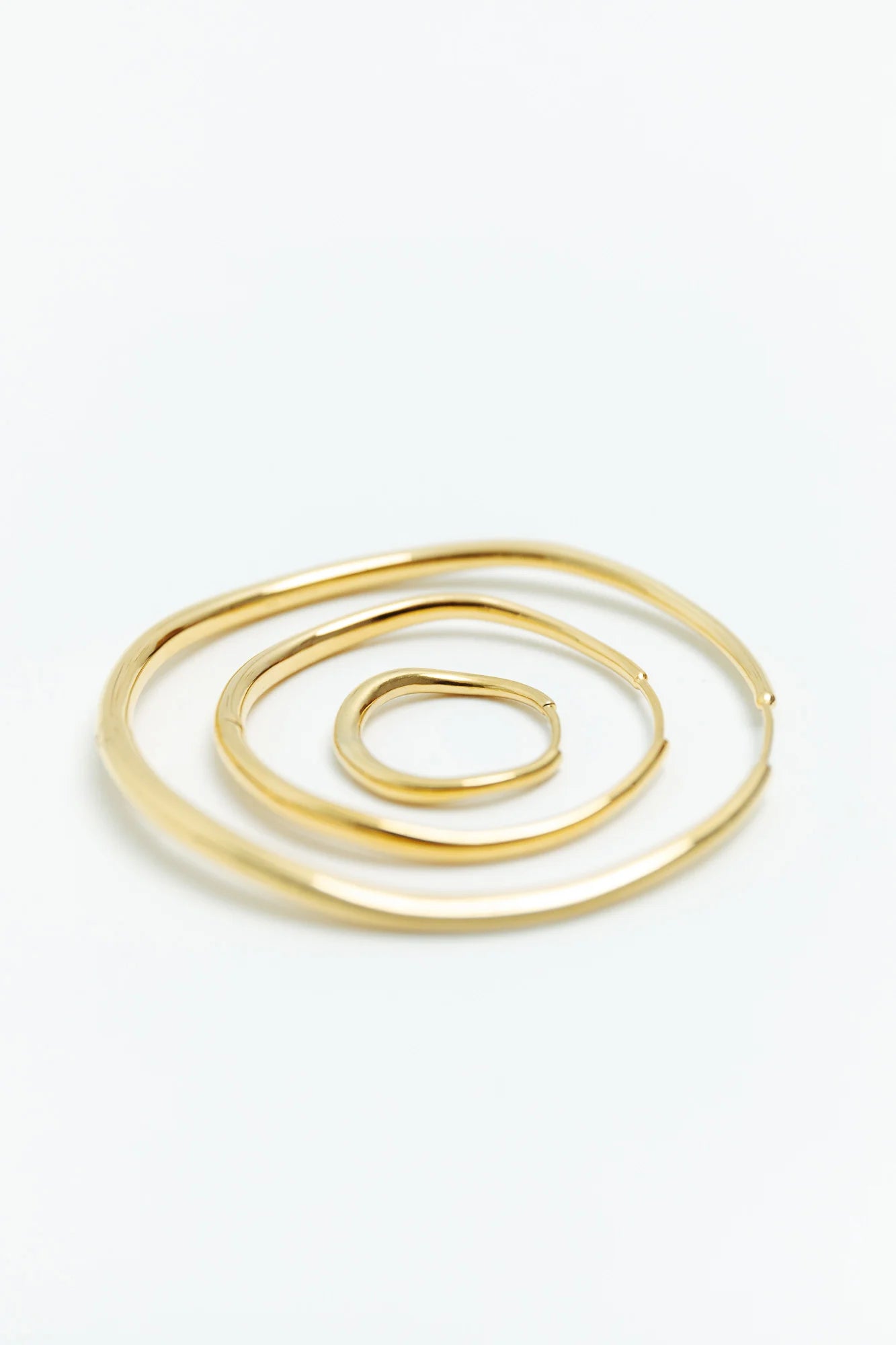 Nina Gordon - Momento Large Hoops - Gold