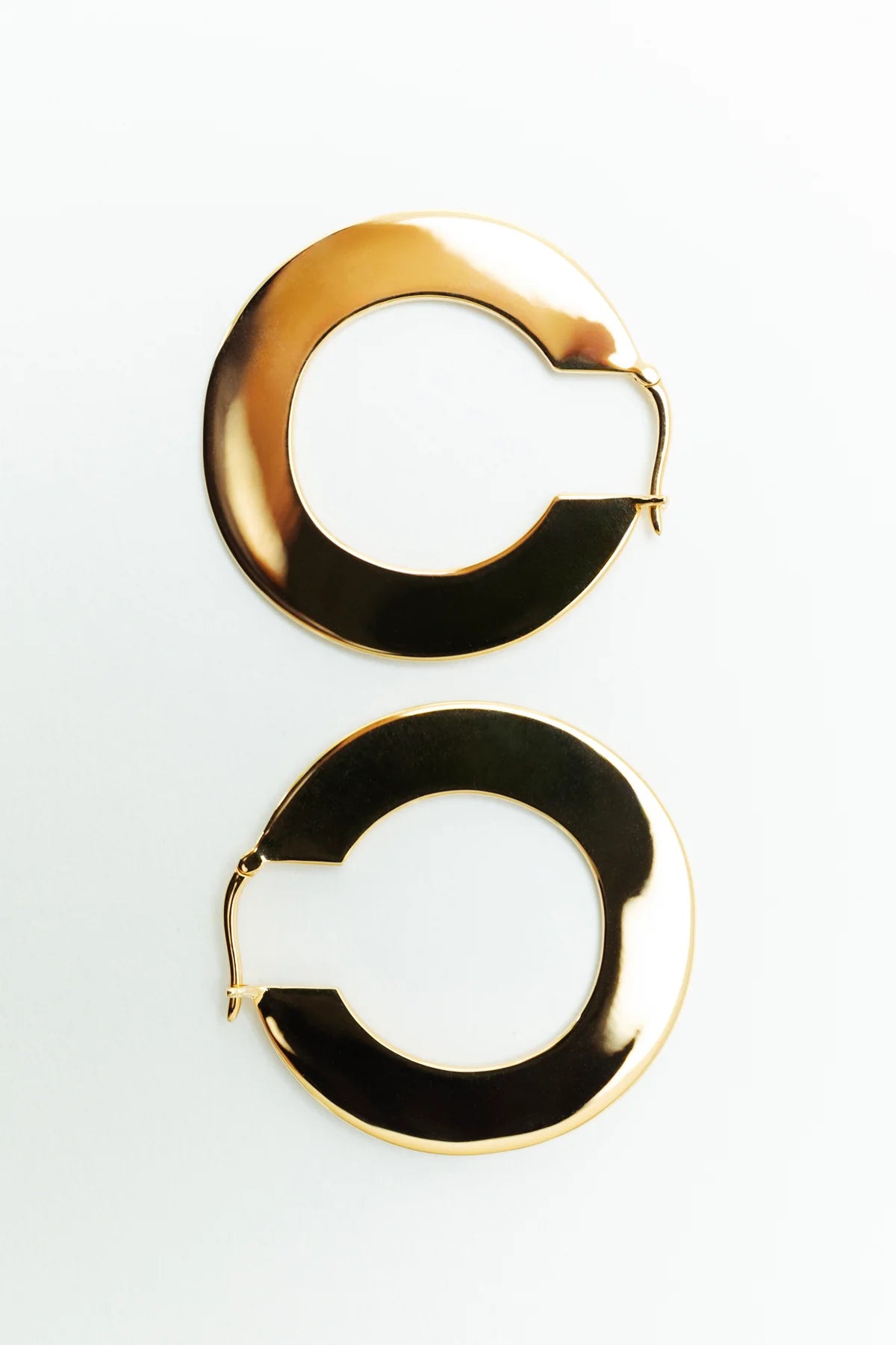 Nina Gordon - Flat Hoops - Gold