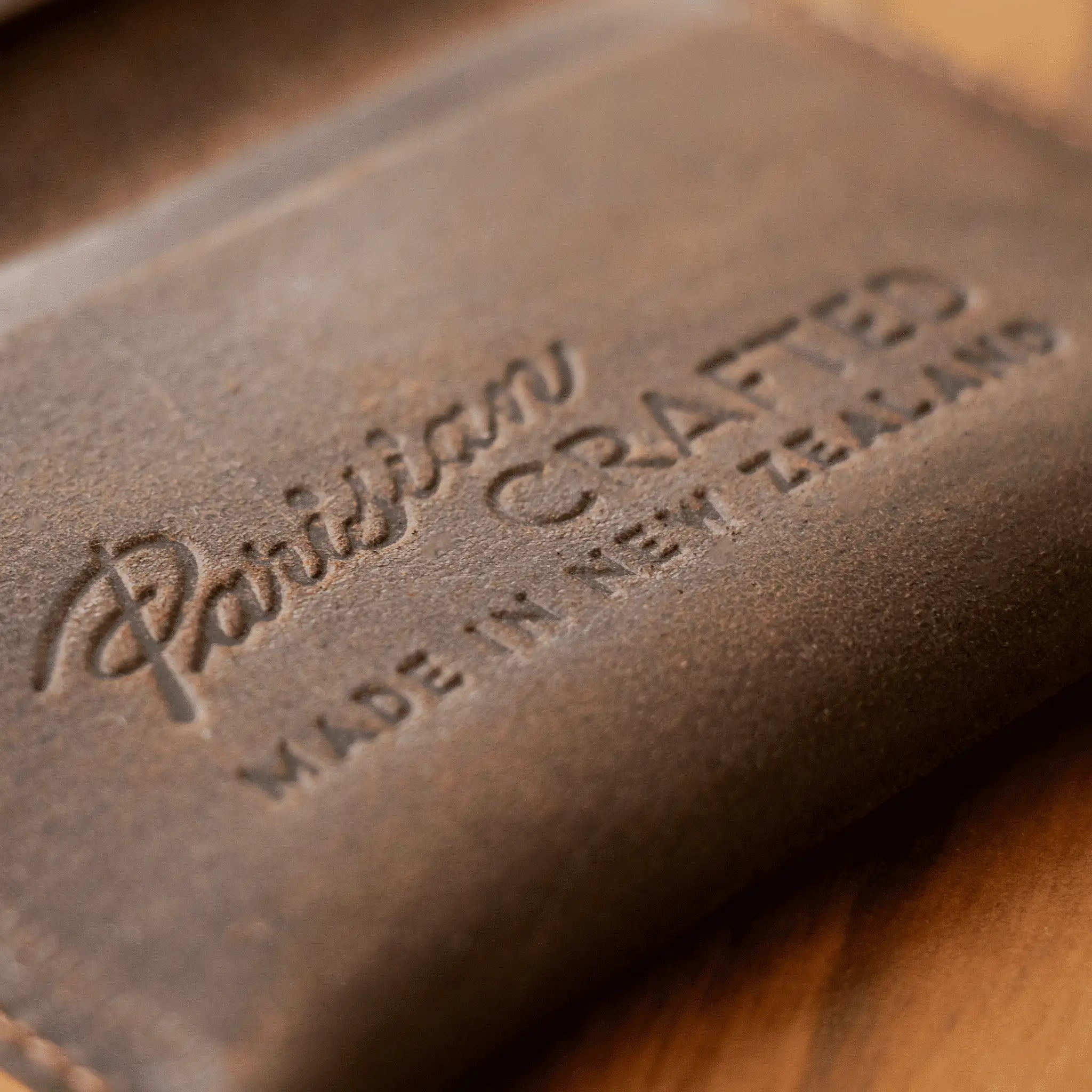 Parisian Crafted - Leather Folded Card Wallet - Brown