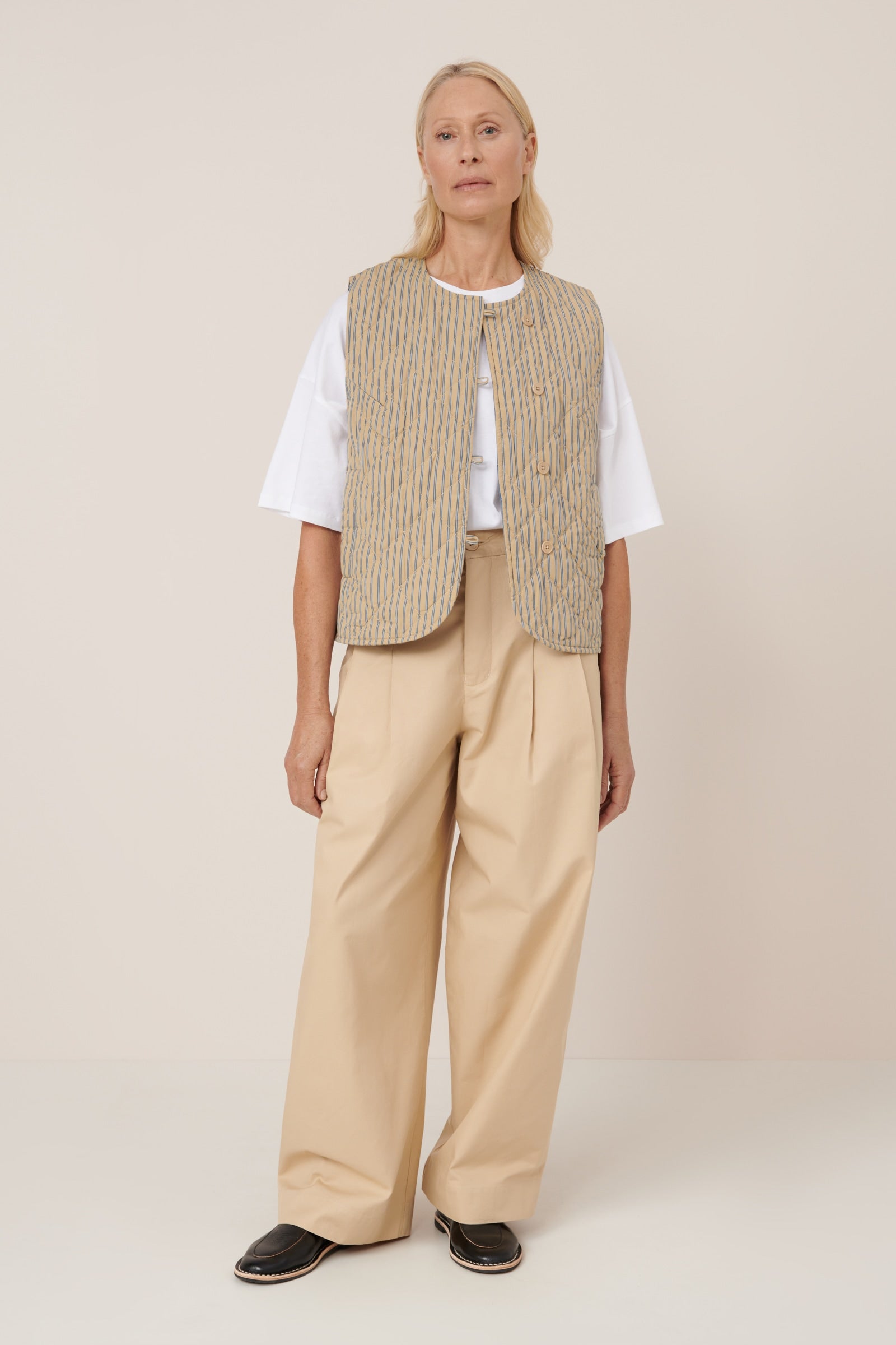 Kowtow – Axis Vest – Double Pinstripe