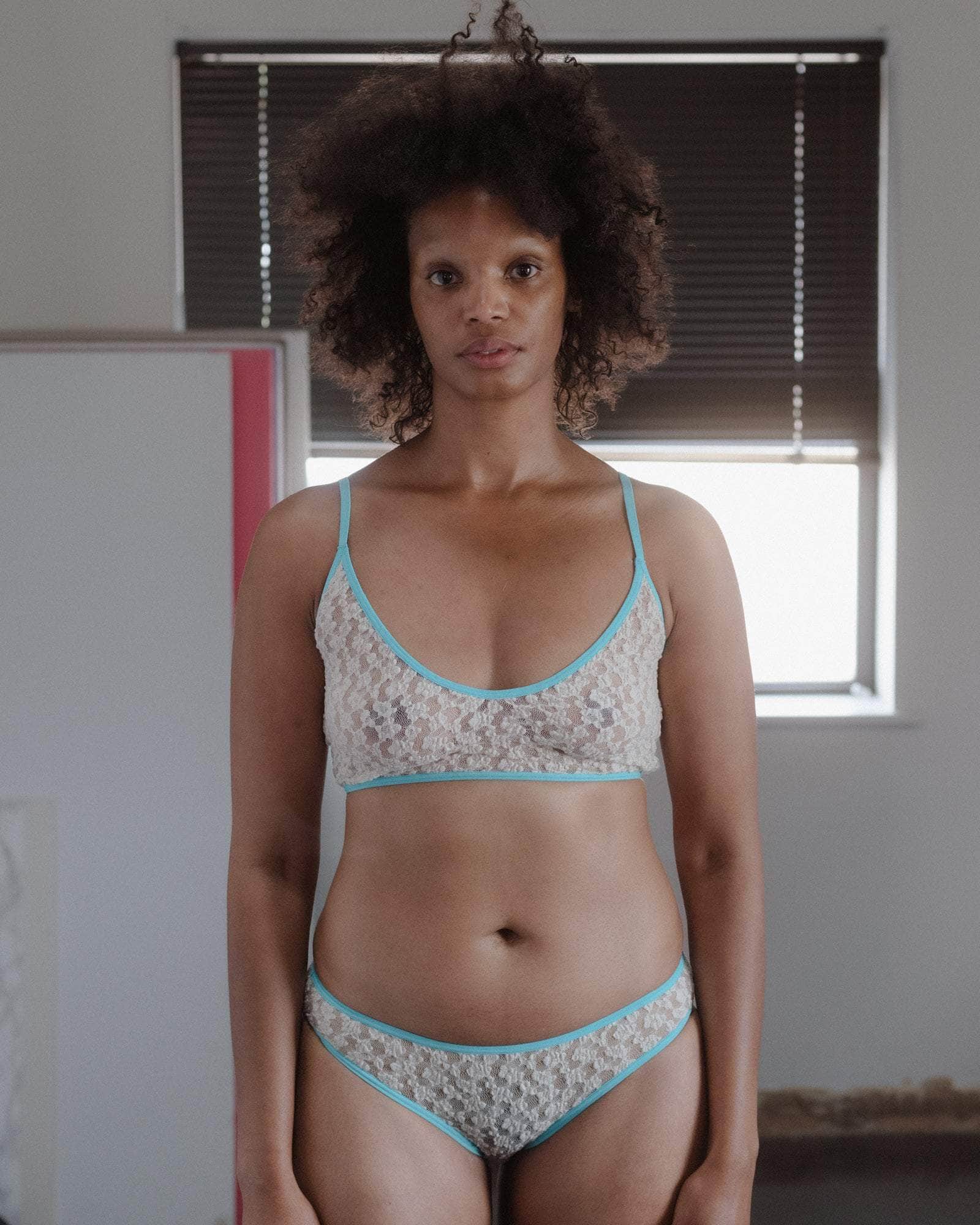 Baserange - Musical bra - Organic Cotton Lace - Undyed Turquoise