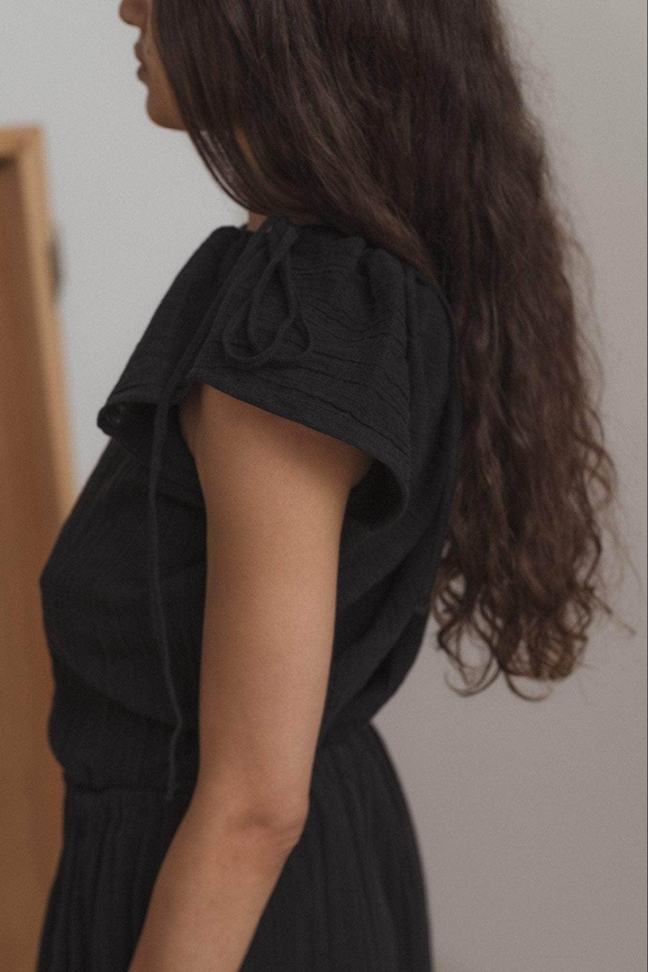 Baserange - Max Top - Crinkle Linen - Black