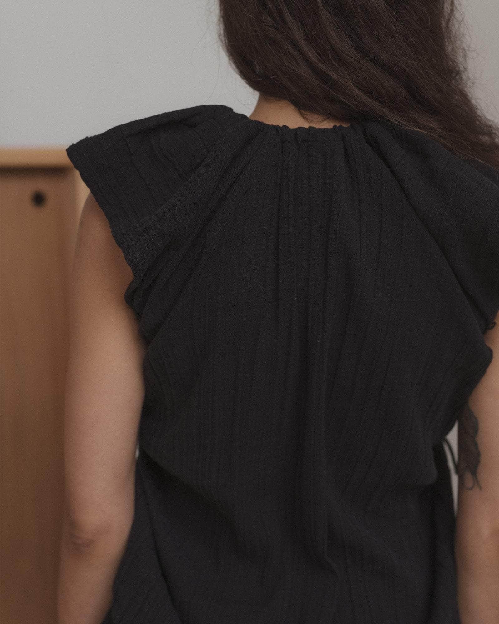 Baserange - Max Top - Crinkle Linen - Black