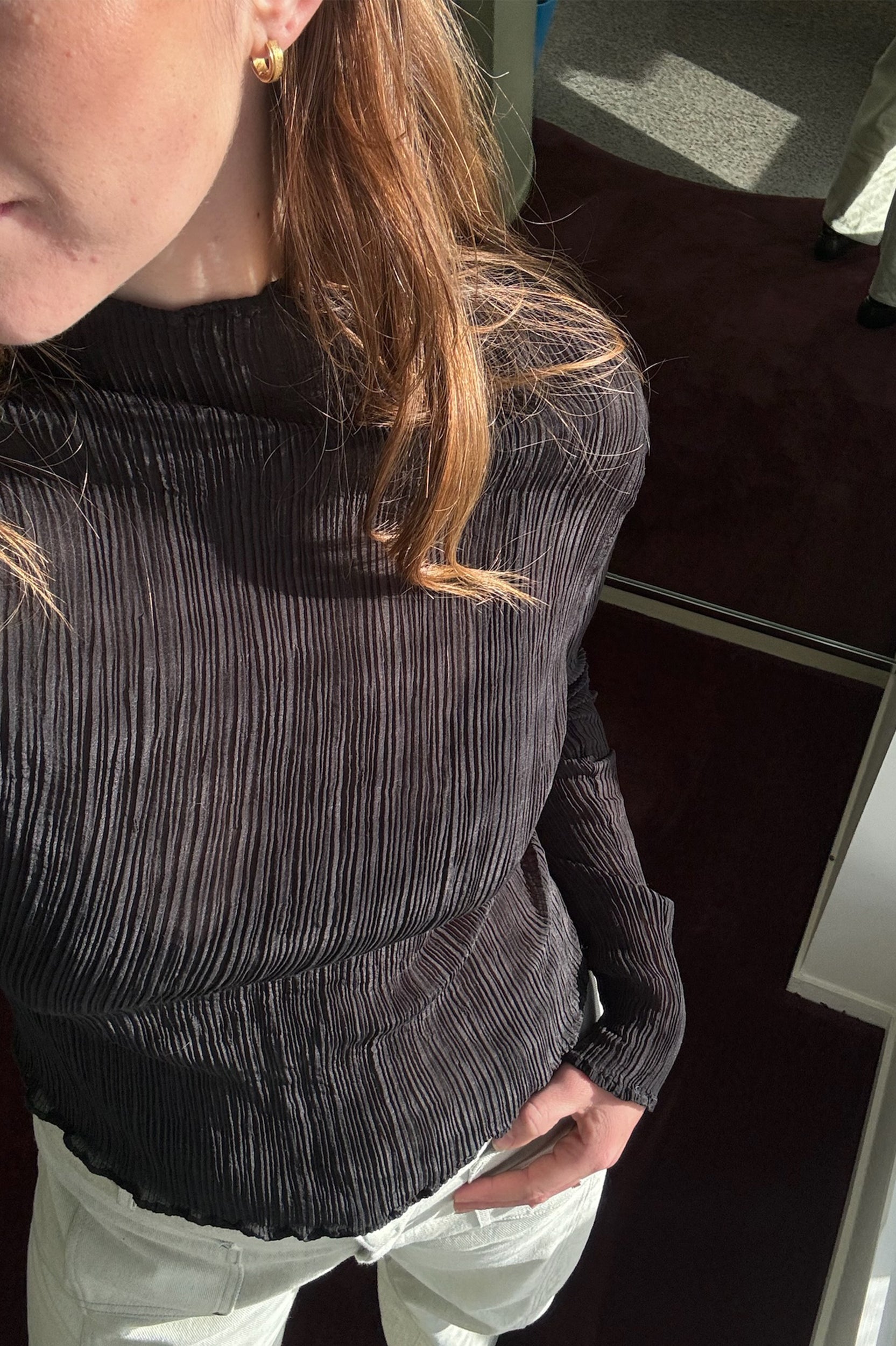 Oosterom - Crinkle Silk Skivvy - Black