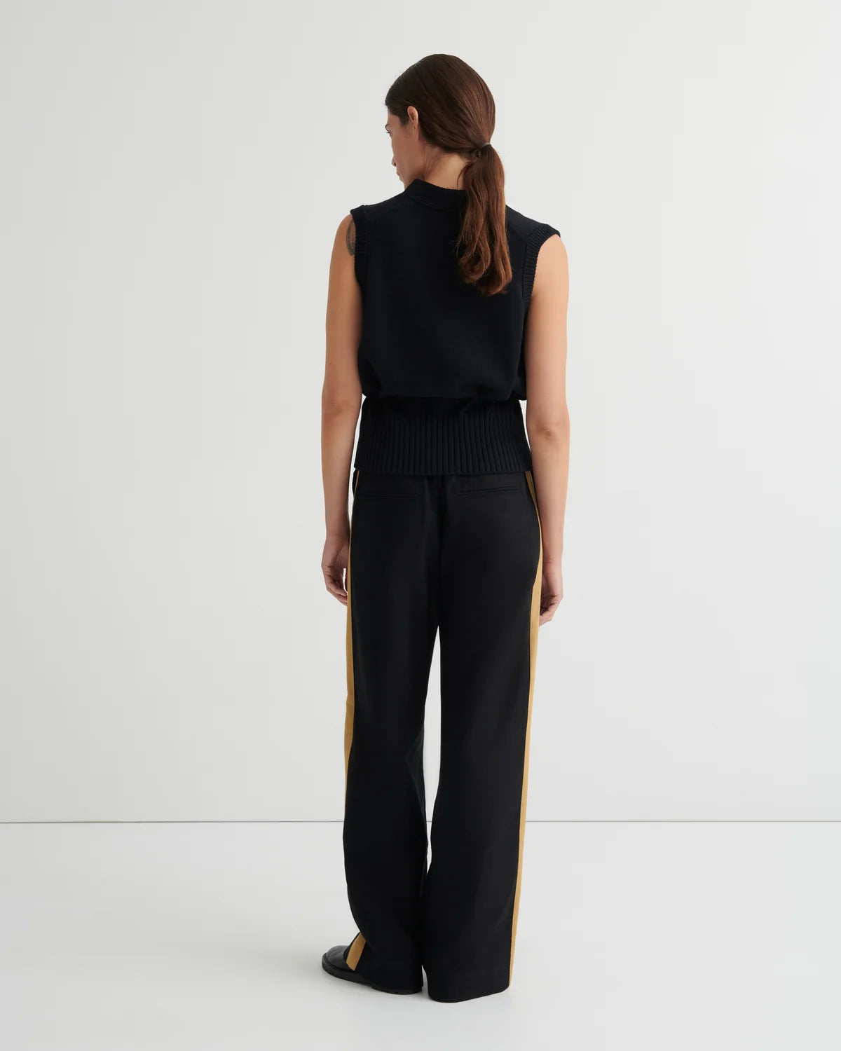 Kowtow - Elworthy Vest - Black