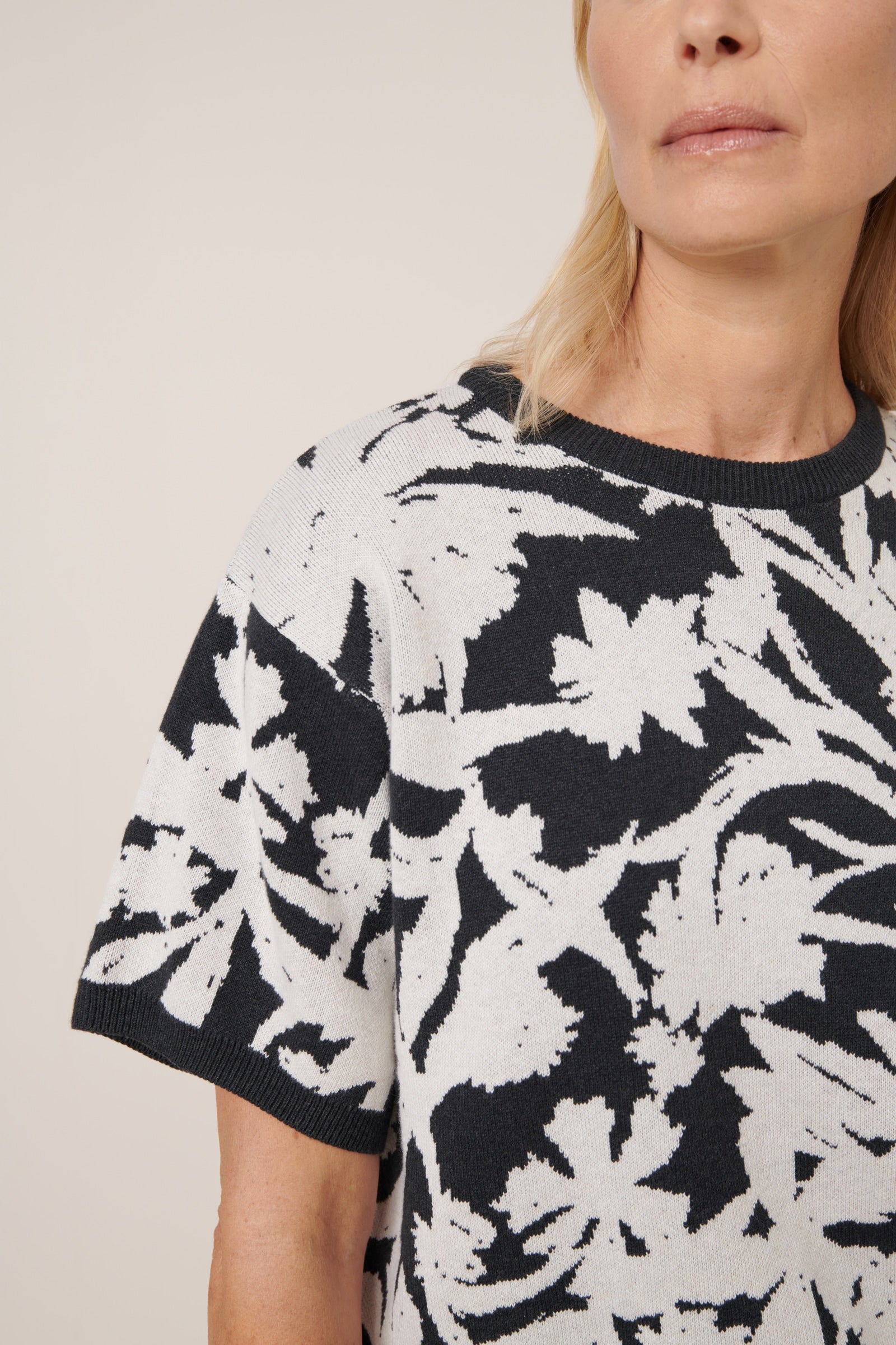 Kowtow - Etched Top - Etched Jacquard