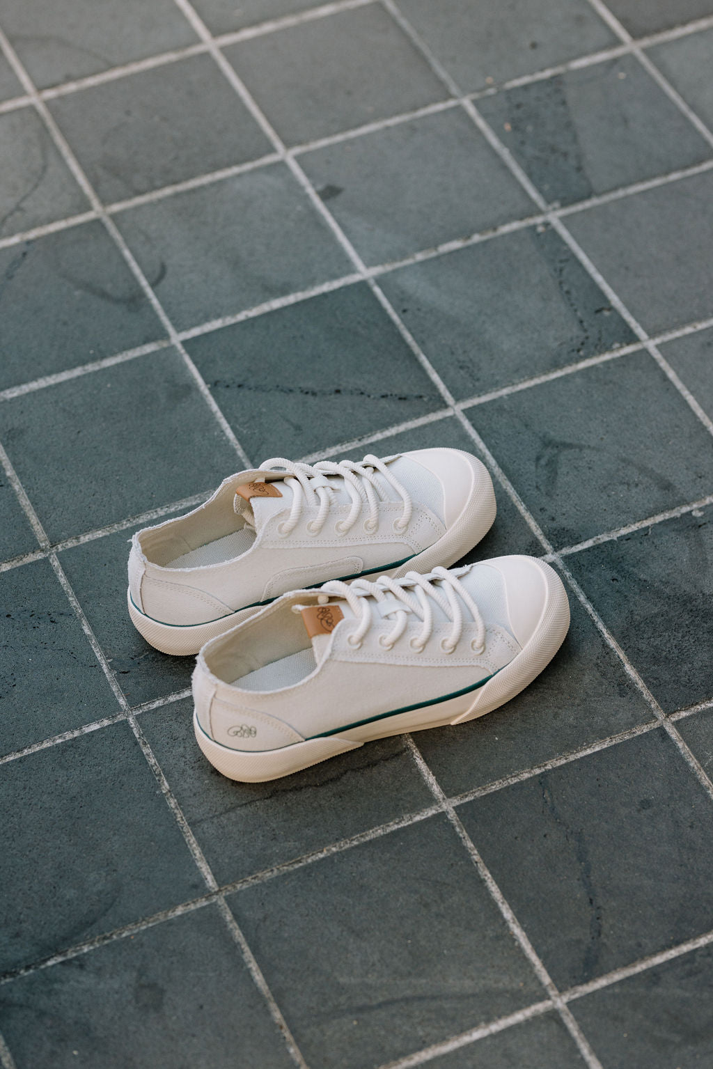 Good News - Chunks - Off White