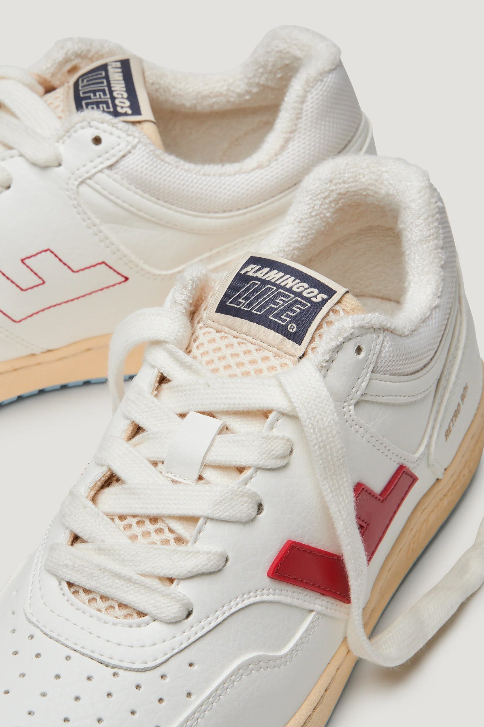 Flamingos Life - Retro 90's - White Cherry Sky