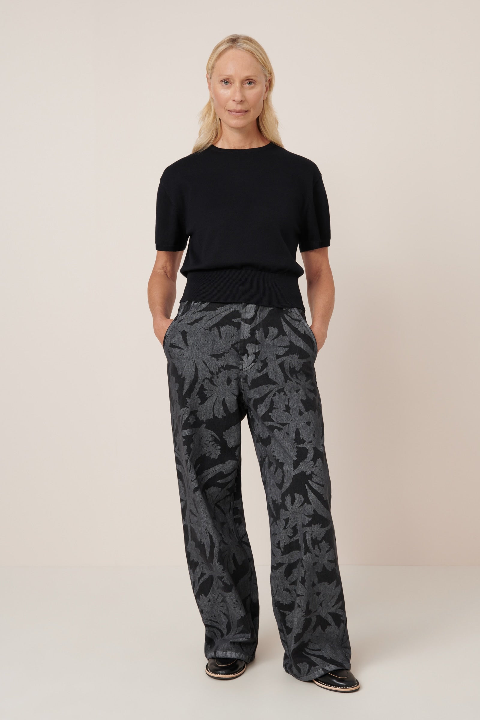 Kowtow - Silhouette Top - Black