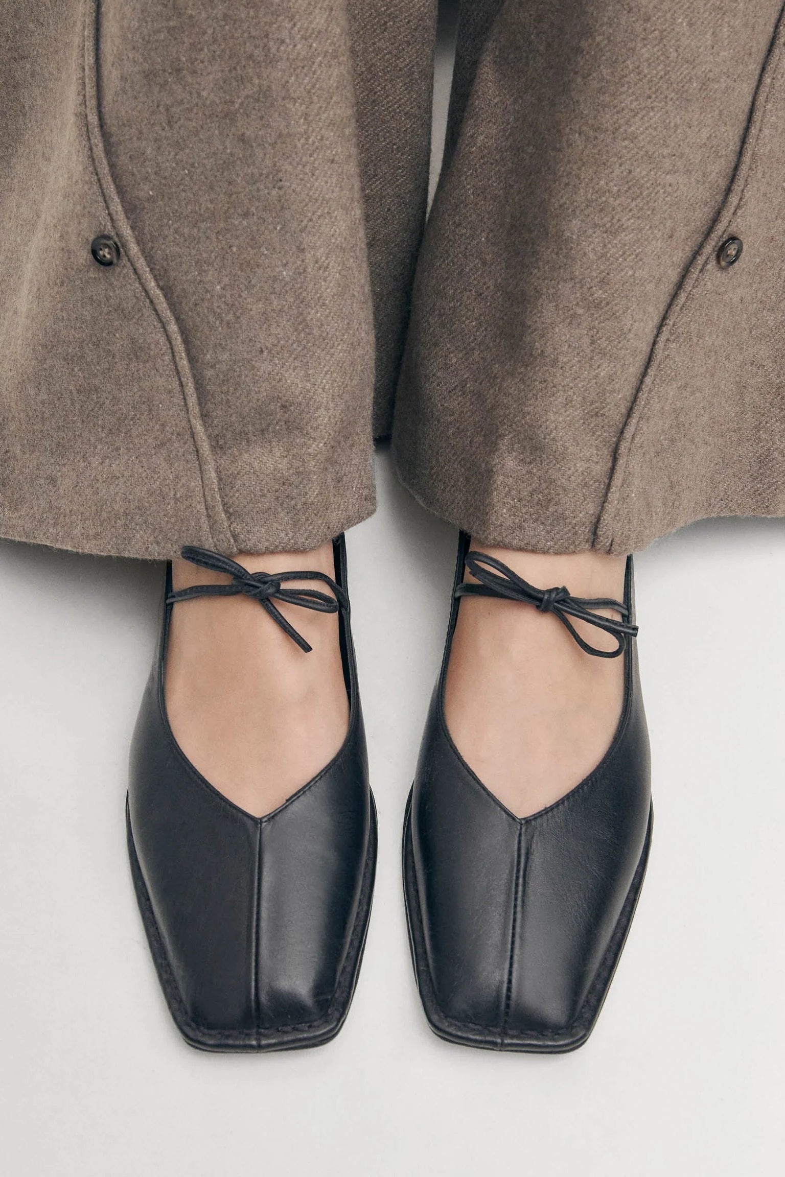 Alohas - Sway Black Leather Ballet Flats