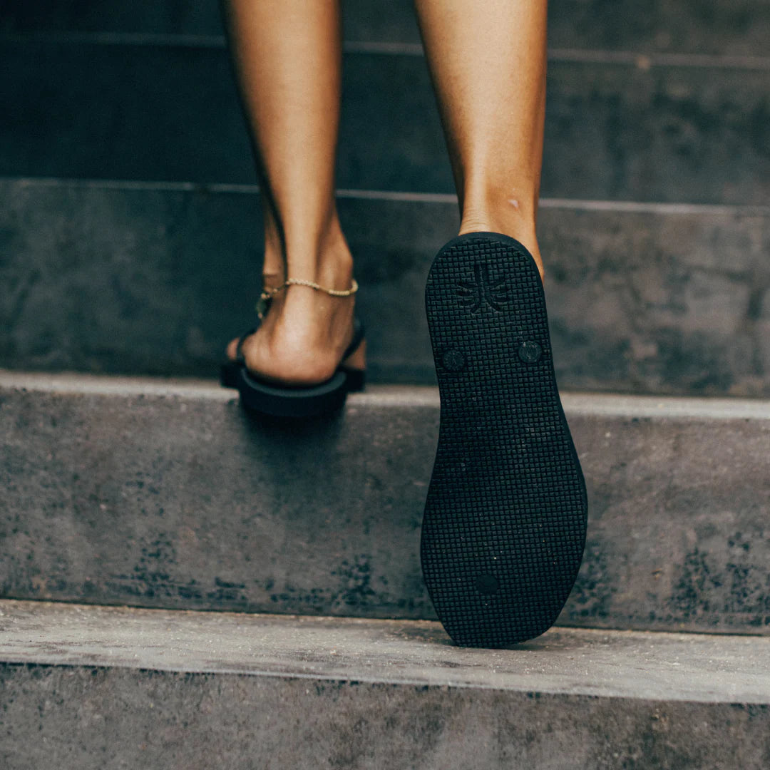 Sandos - The Square - Black