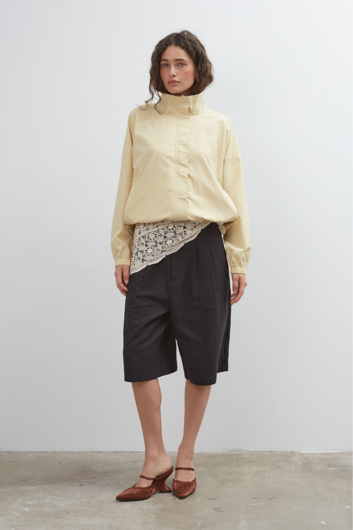 Commonplace - Longline Short - Black