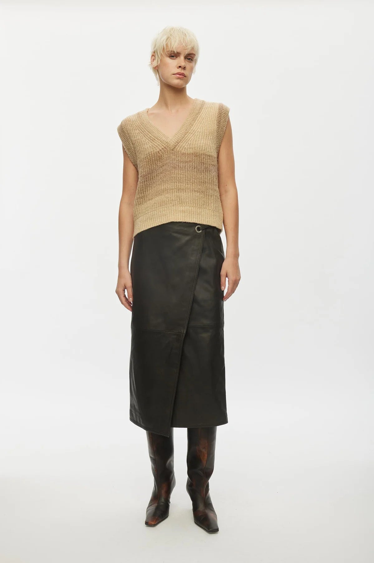 Oval Square - Fall Knit Vest - Travertine