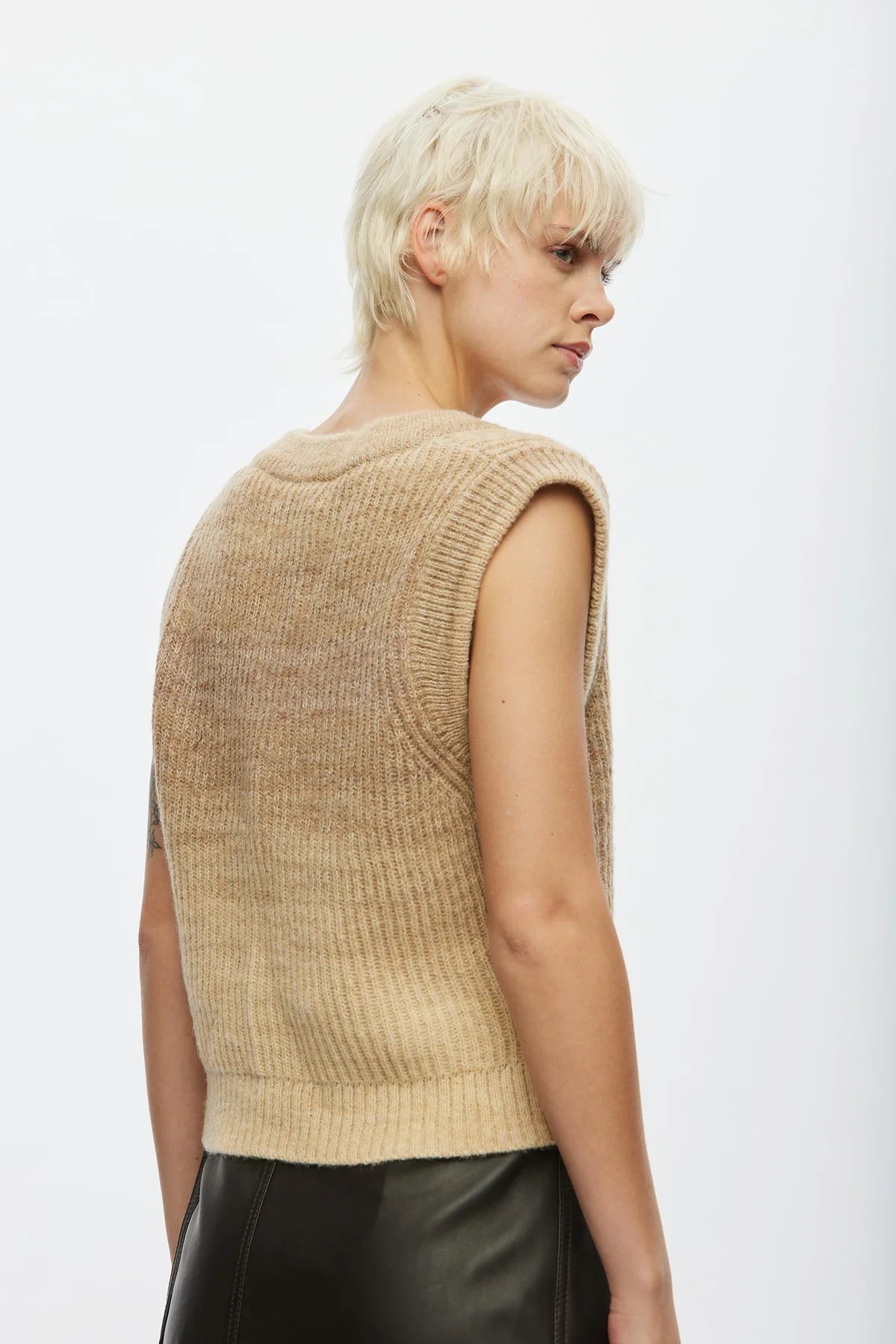 Oval Square - Fall Knit Vest - Travertine