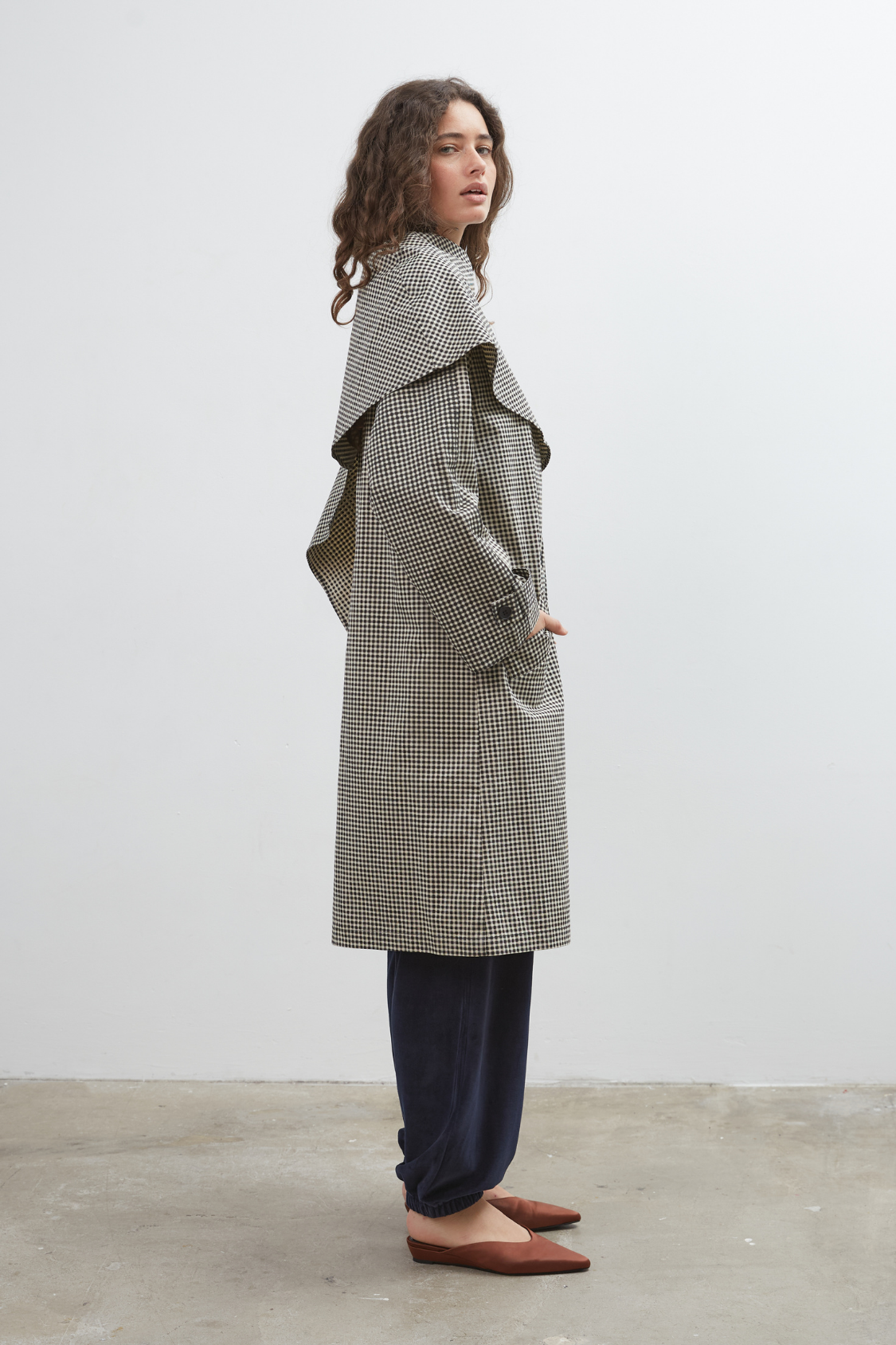 Commonplace - Lady Gingham Trench - Black White