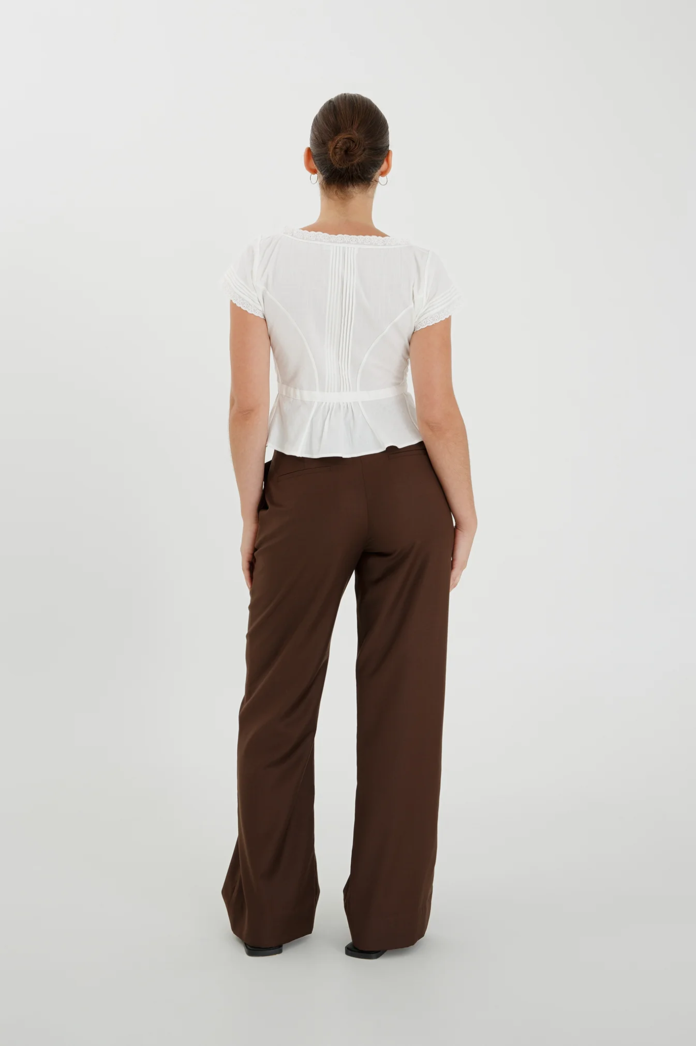 Olga Joan - Pintuck Blouse Bianca