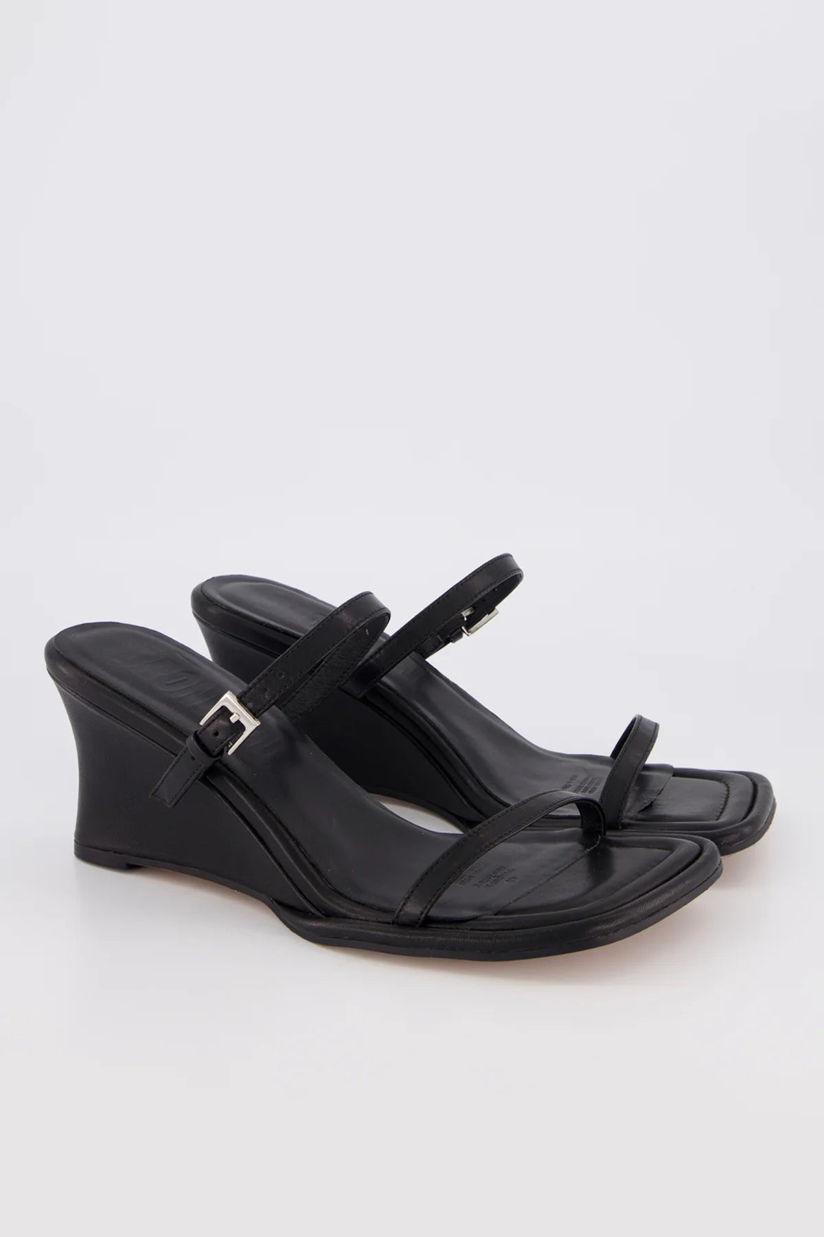 Bronwyn - Daria - Black