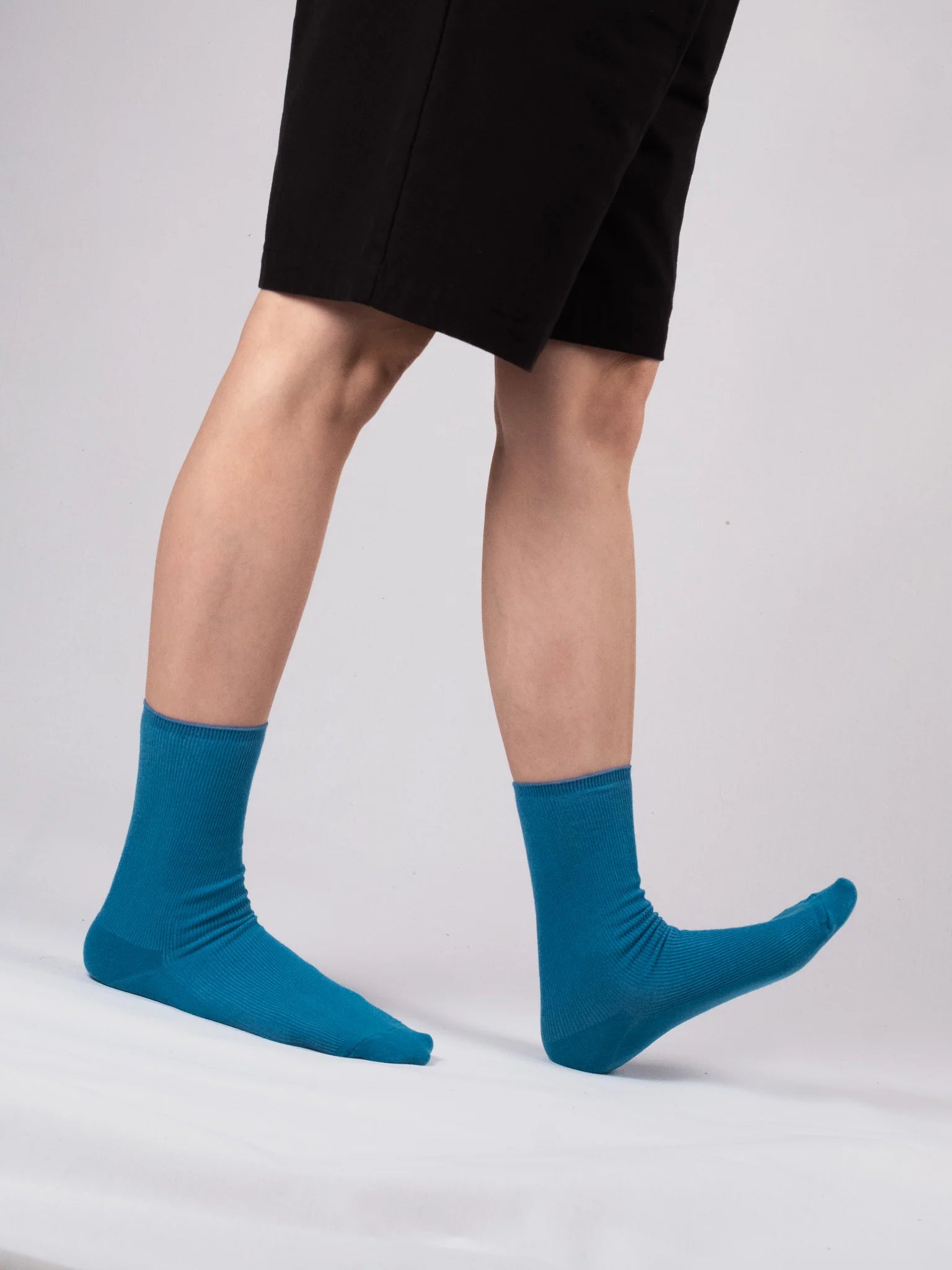 Common Garden - Fine Ribbed Cotton Socks - Classic Blue