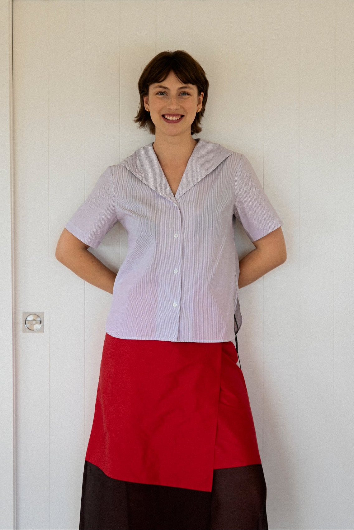 ANNIE - Fold Blouse - Red/Blue Pinstripe