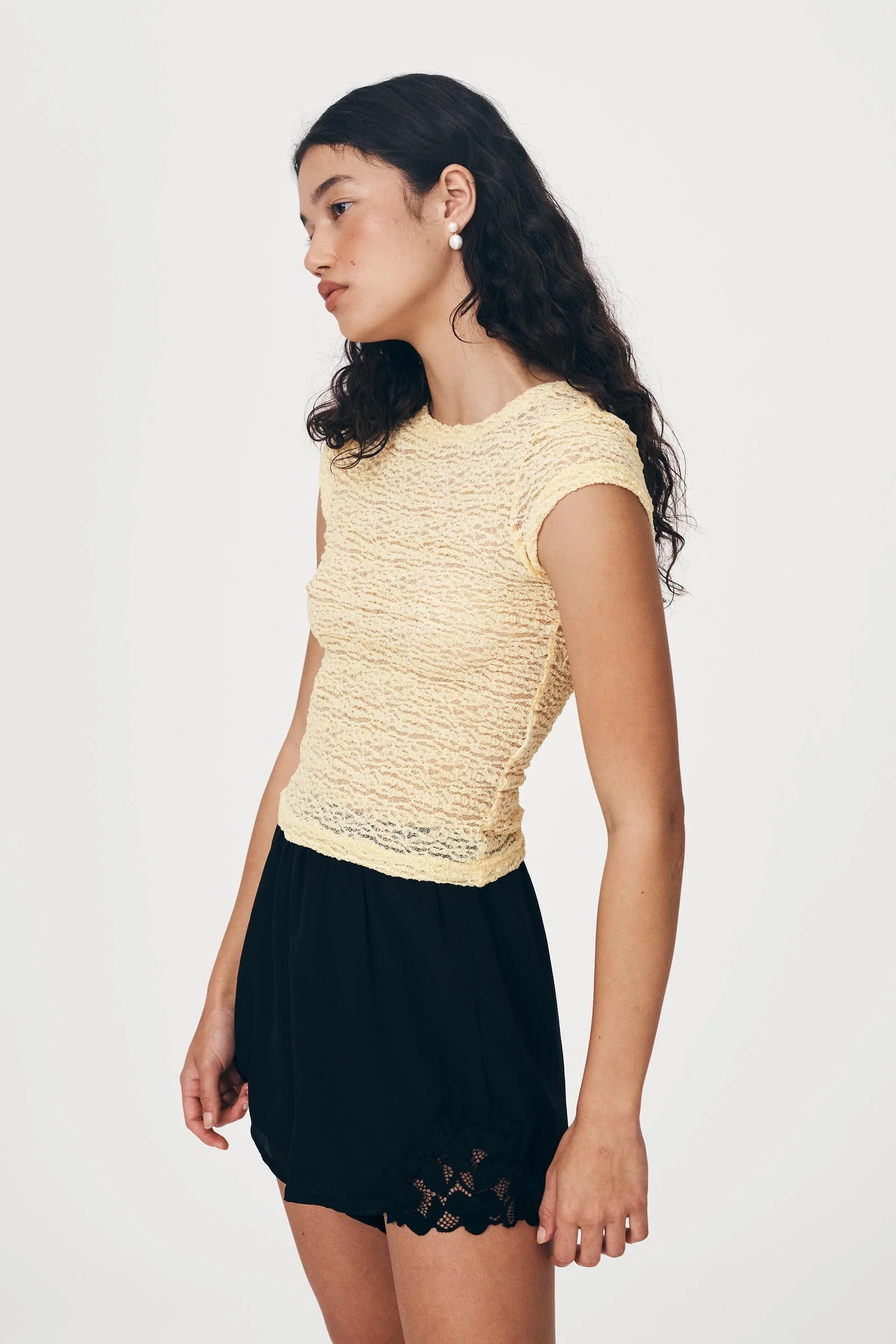 ROWIE - Galo Lace Tee - Lemon