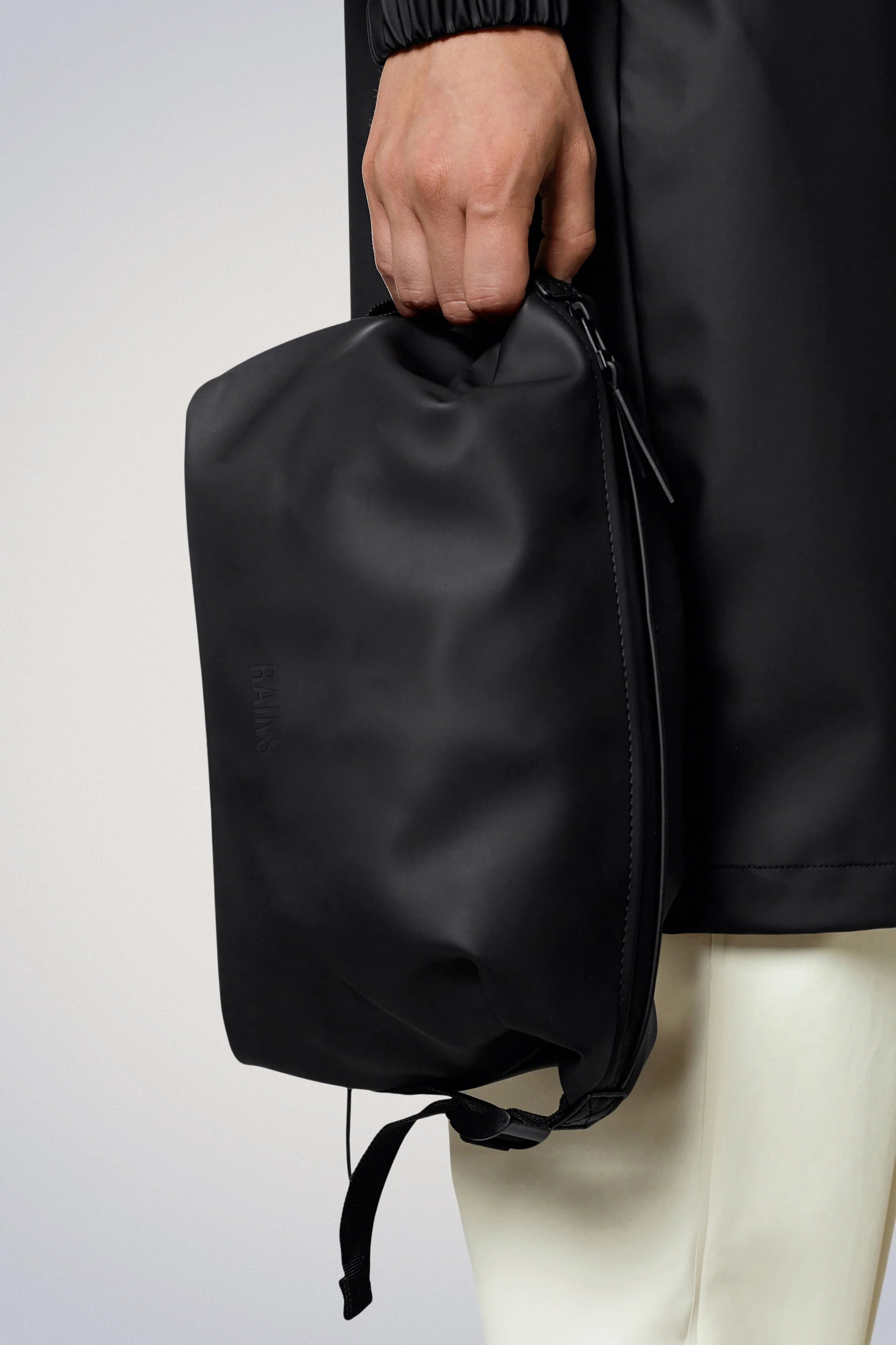 Rains - Hilo Wash Bag - Black