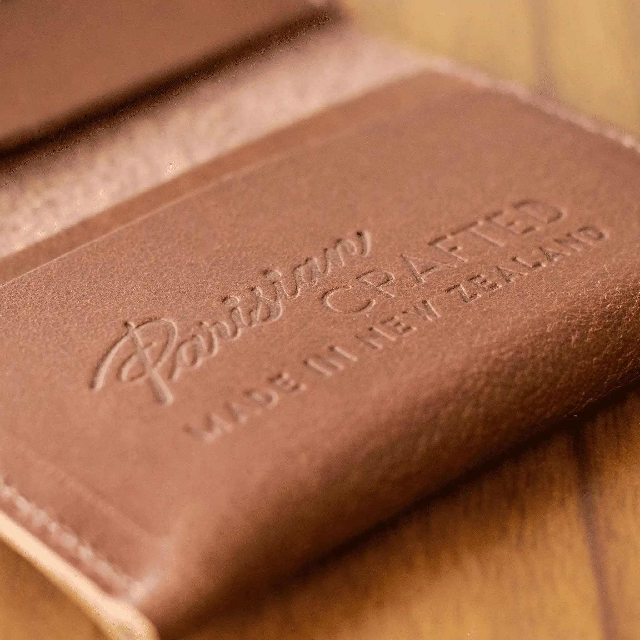 Parisian Crafted - Leather Folded Card Wallet - Tan
