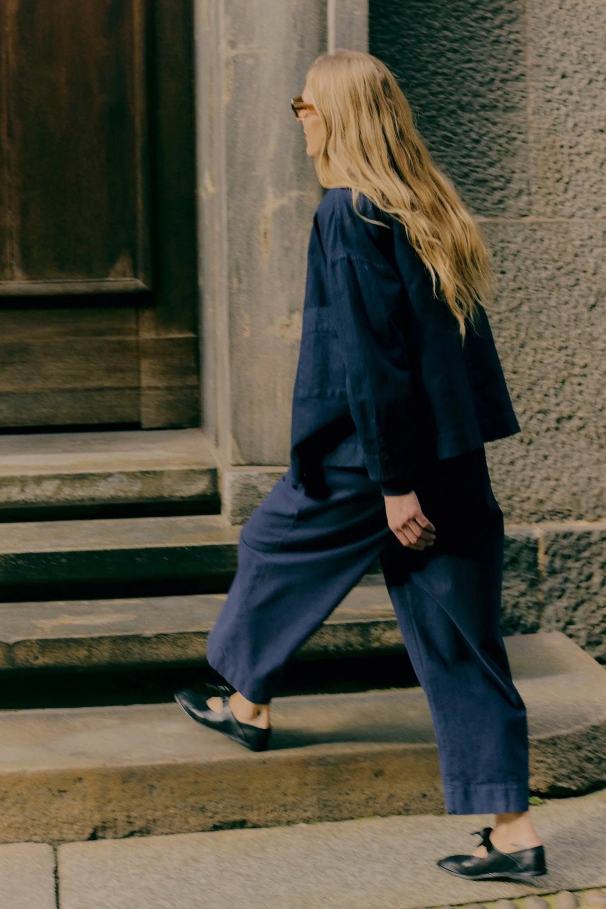 Toast - Cotton Canvas Pleat Front Trousers - Blue Navy