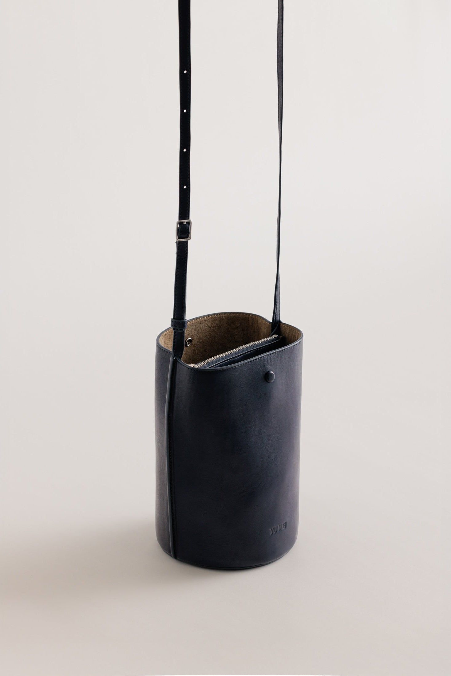Yu Mei - Phoebe Bucket - Eclipse Lambskin