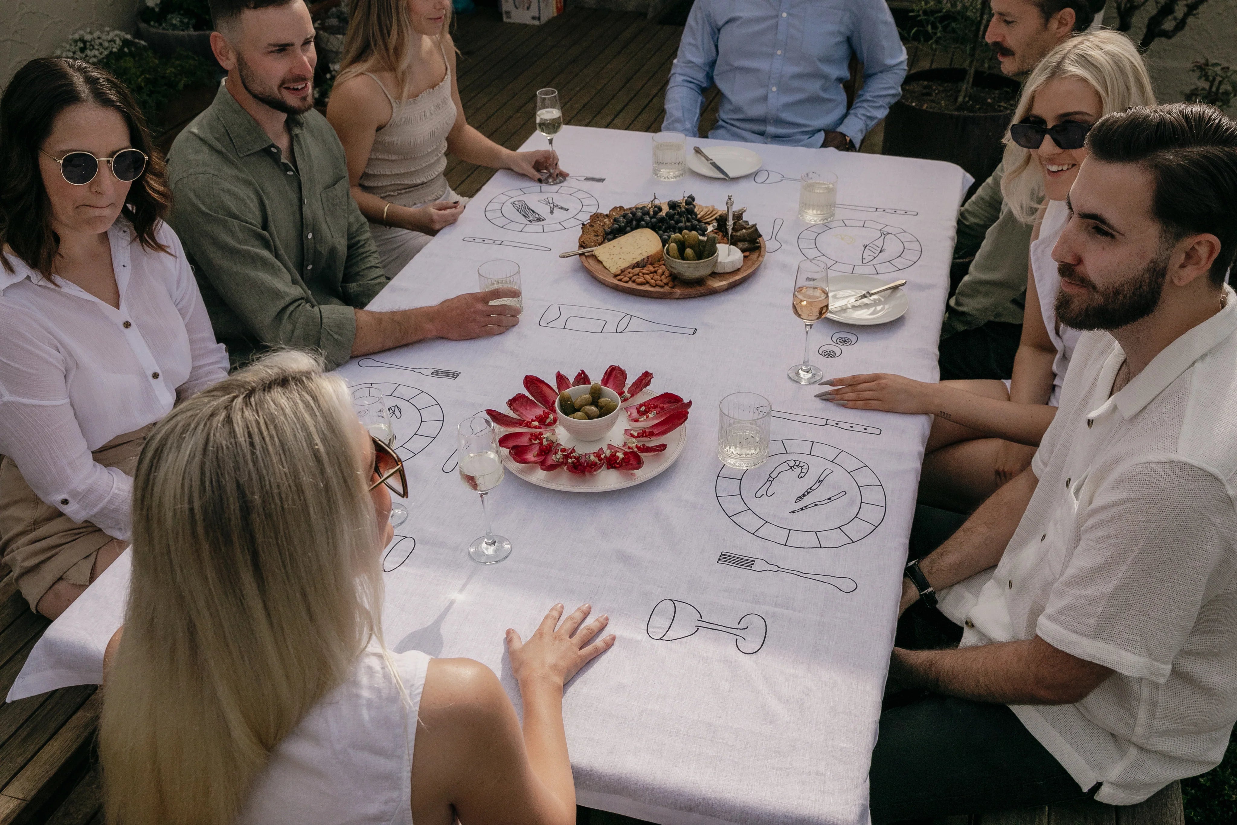 Slow Dine - 100% Linen Embroidered Tablecloth - White Soirée