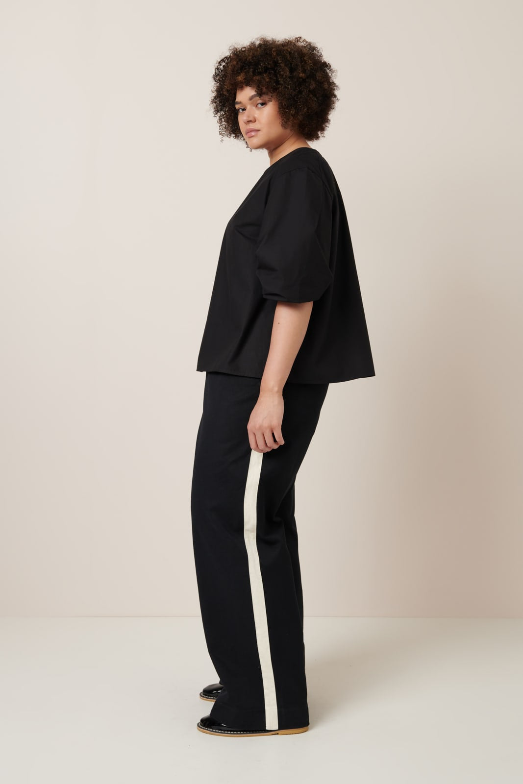 Kowtow - Mila top - Black