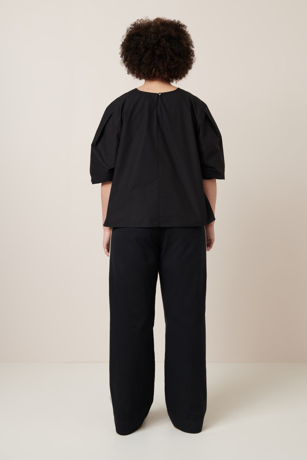 Kowtow - Mila top - Black