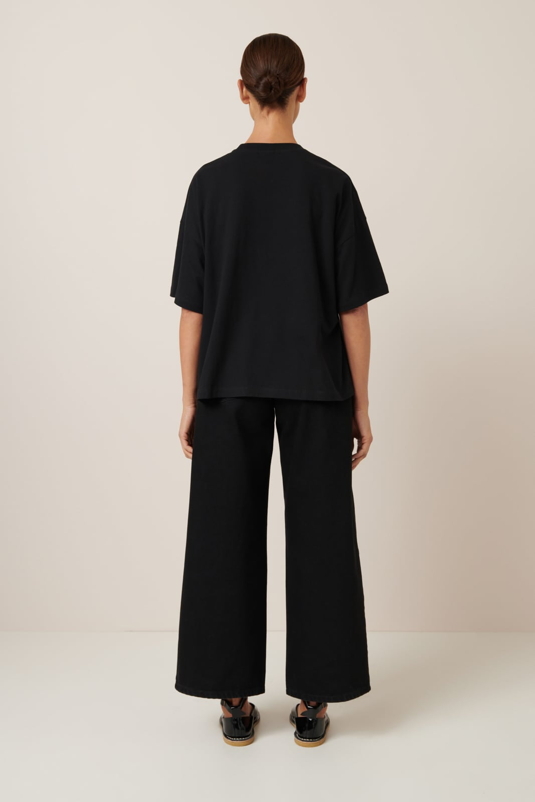 Kowtow - Monochrome Tee - Black